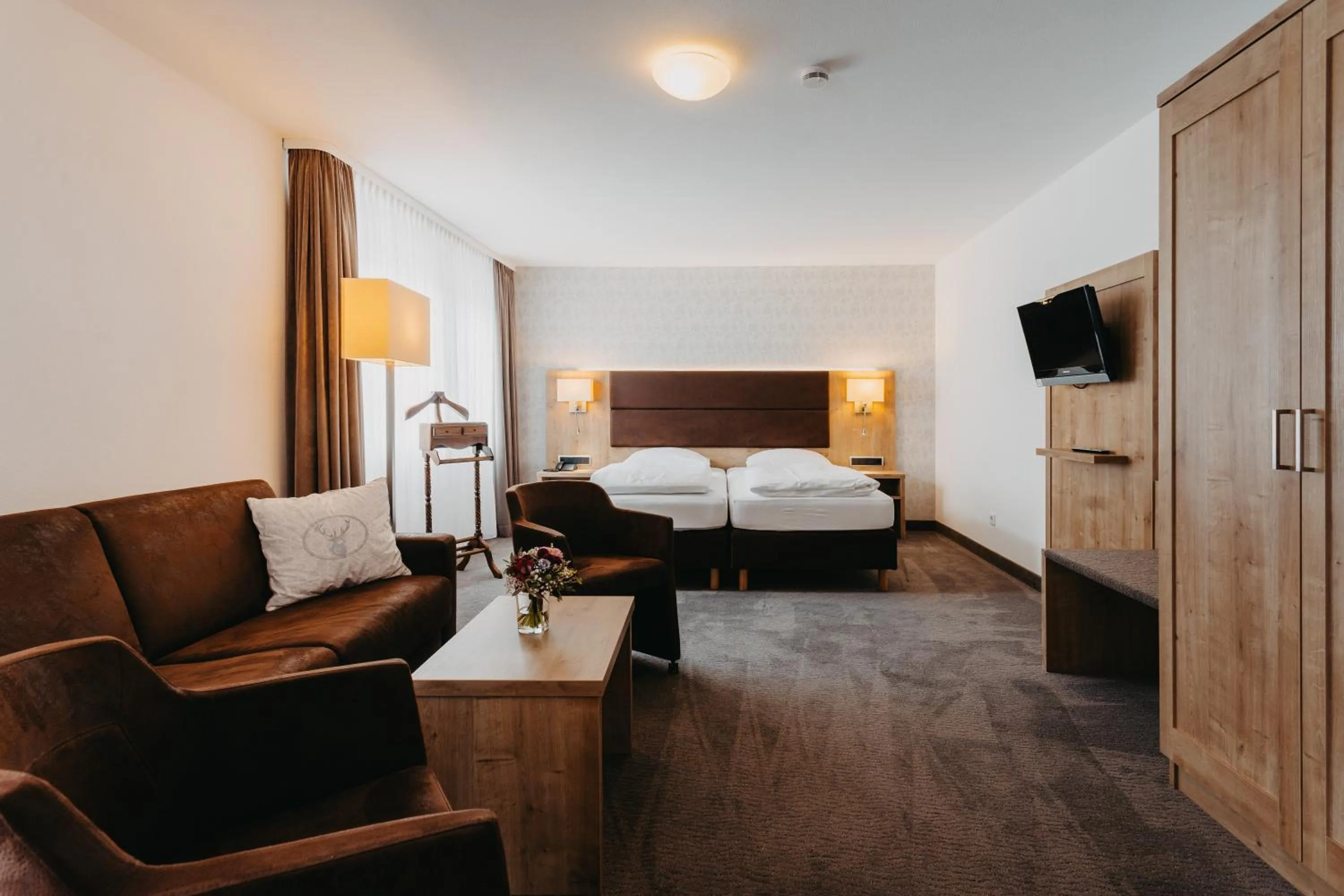 Photo of the whole room, Bed in Hirschenwirt