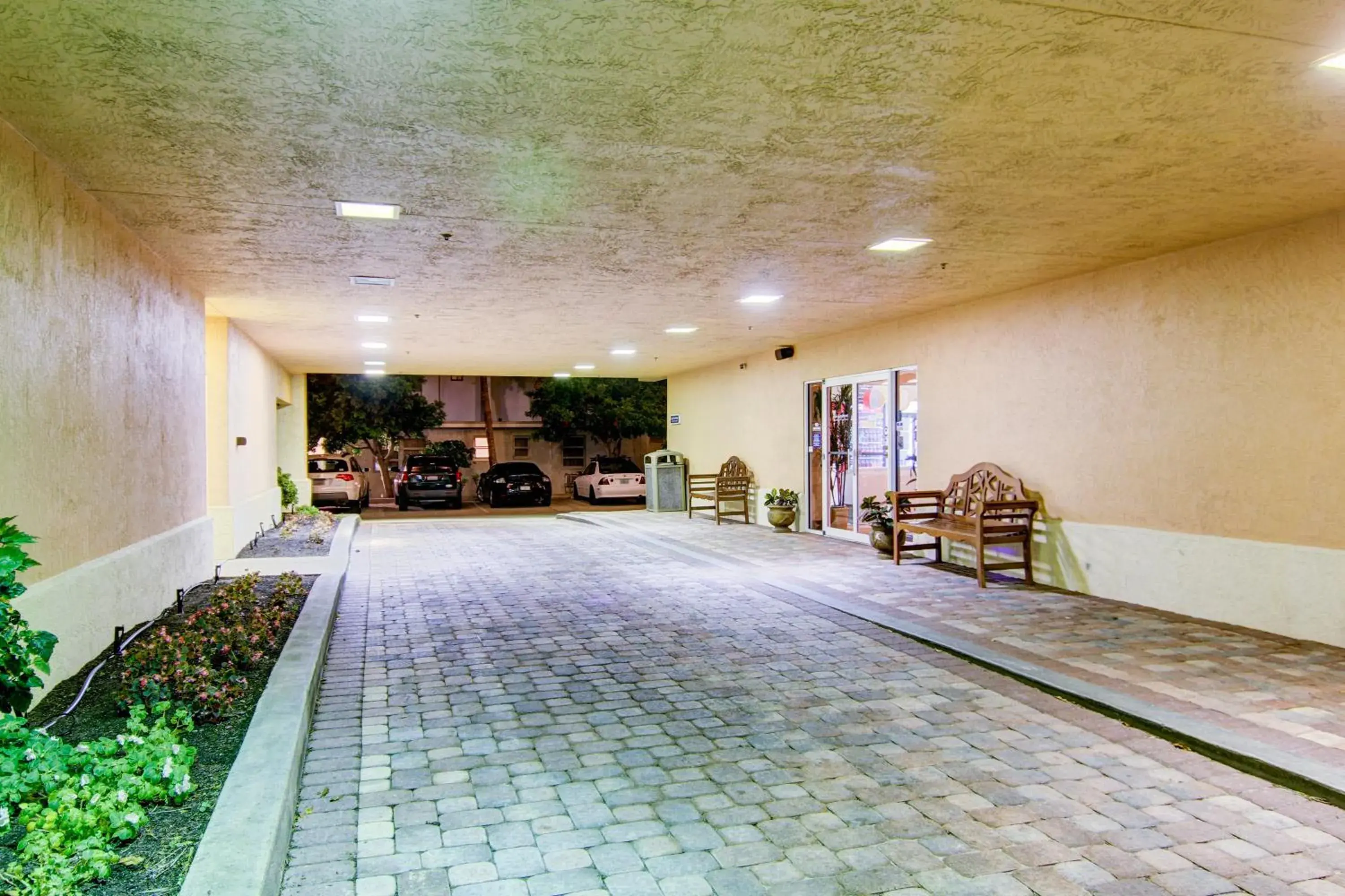 Facade/entrance in Hutchinson Island Hotel Facade/entrance in Hutchinson Island Hotel