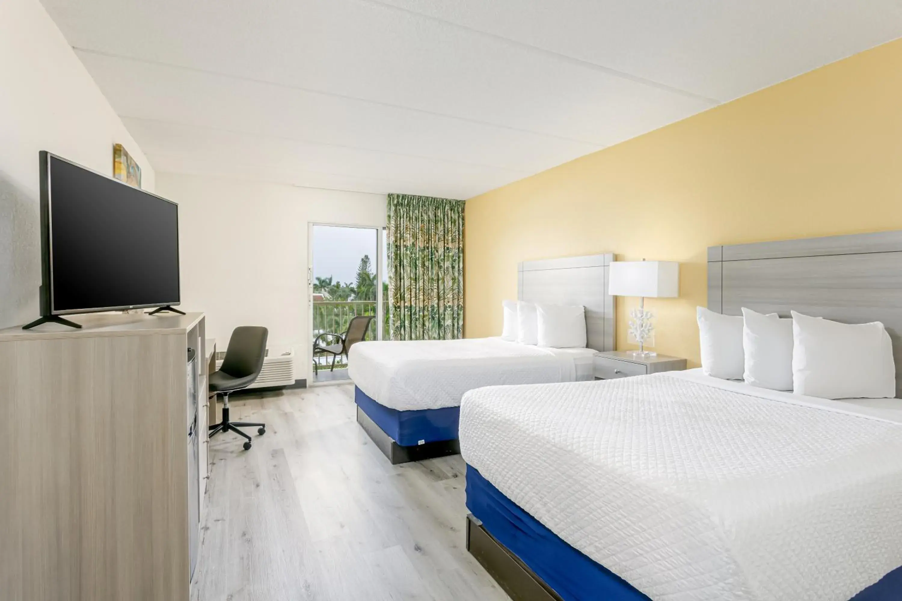 Deluxe Double Room with Two Double Beds in Hutchinson Island Hotel Deluxe Double Room with Two Double Beds in Hutchinson Island Hotel