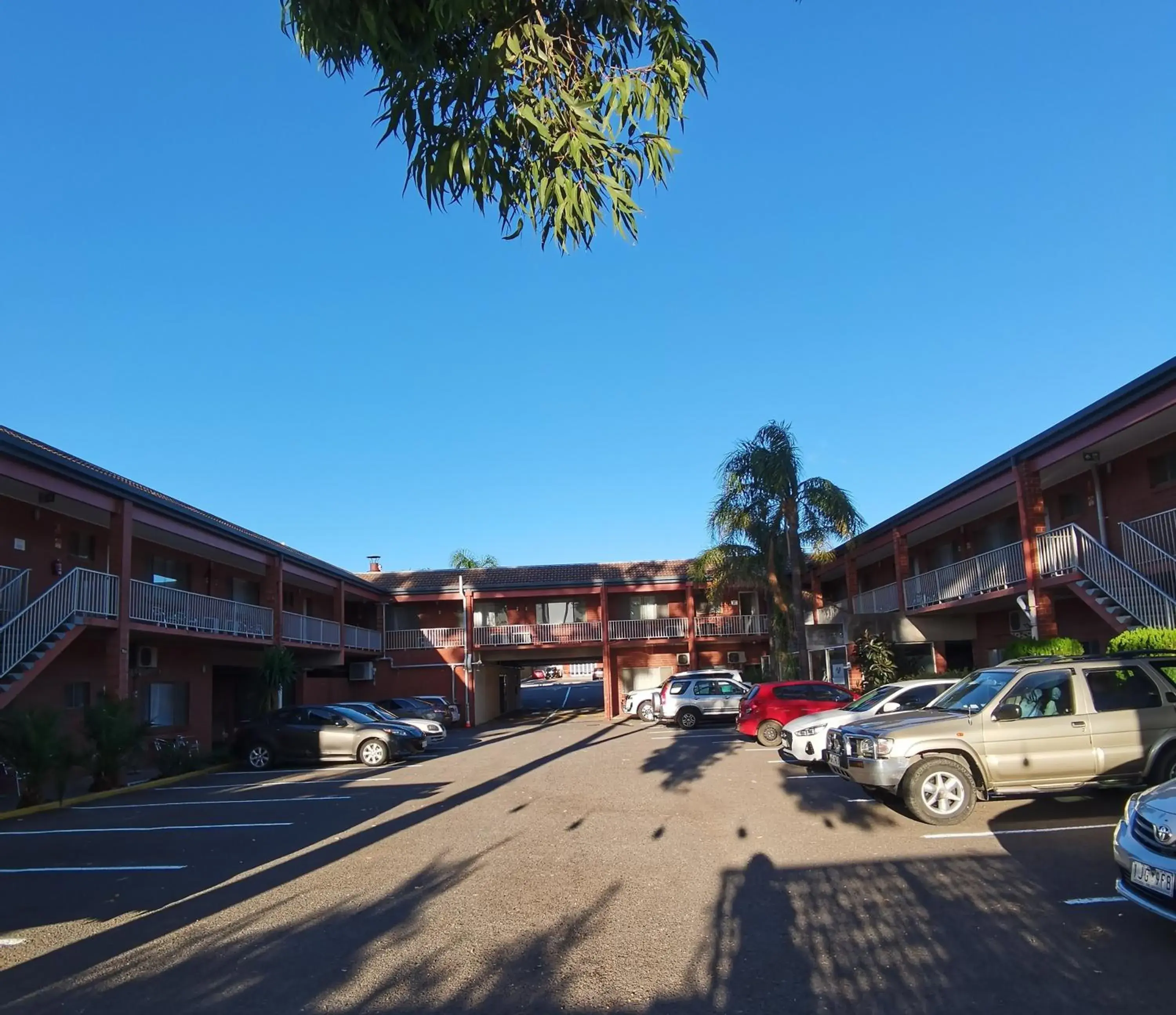 Property building in Adelaide Granada Motor Inn Property building in Adelaide Granada Motor Inn