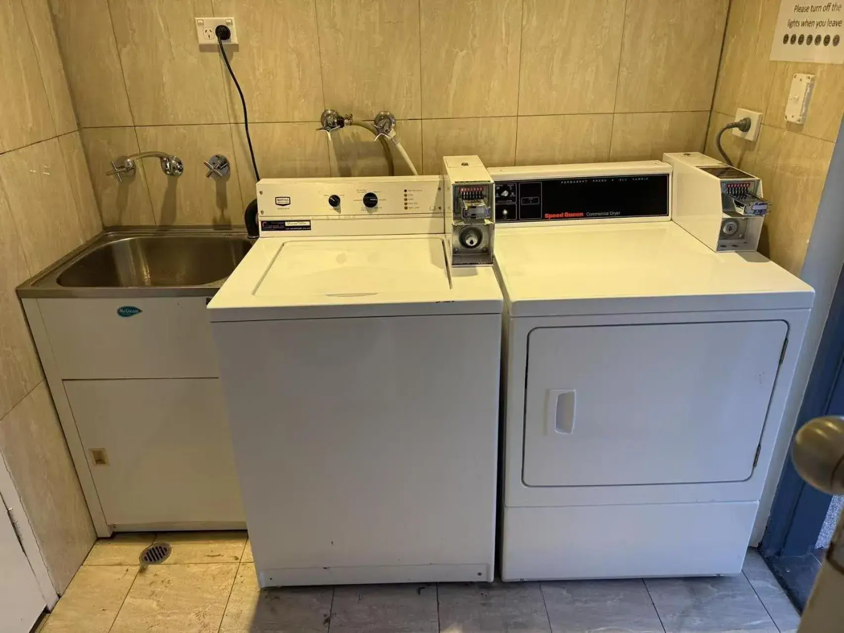 laundry in Adelaide Granada Motor Inn laundry in Adelaide Granada Motor Inn