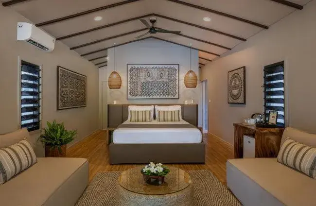 Bed in Mantaray Island Resort Bed in Mantaray Island Resort