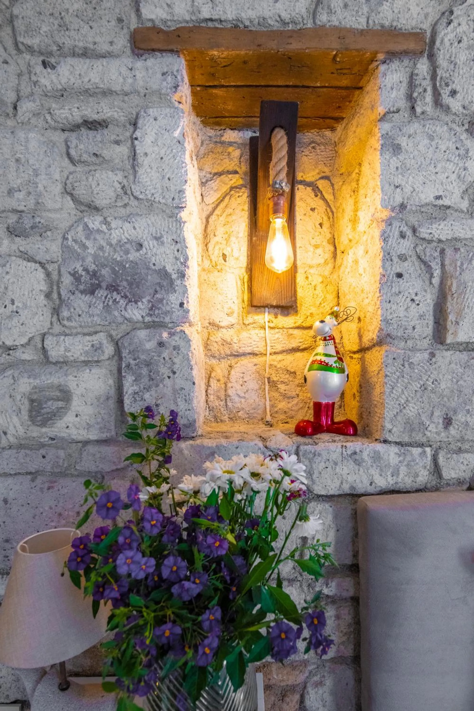 Decorative detail in Çona Otel