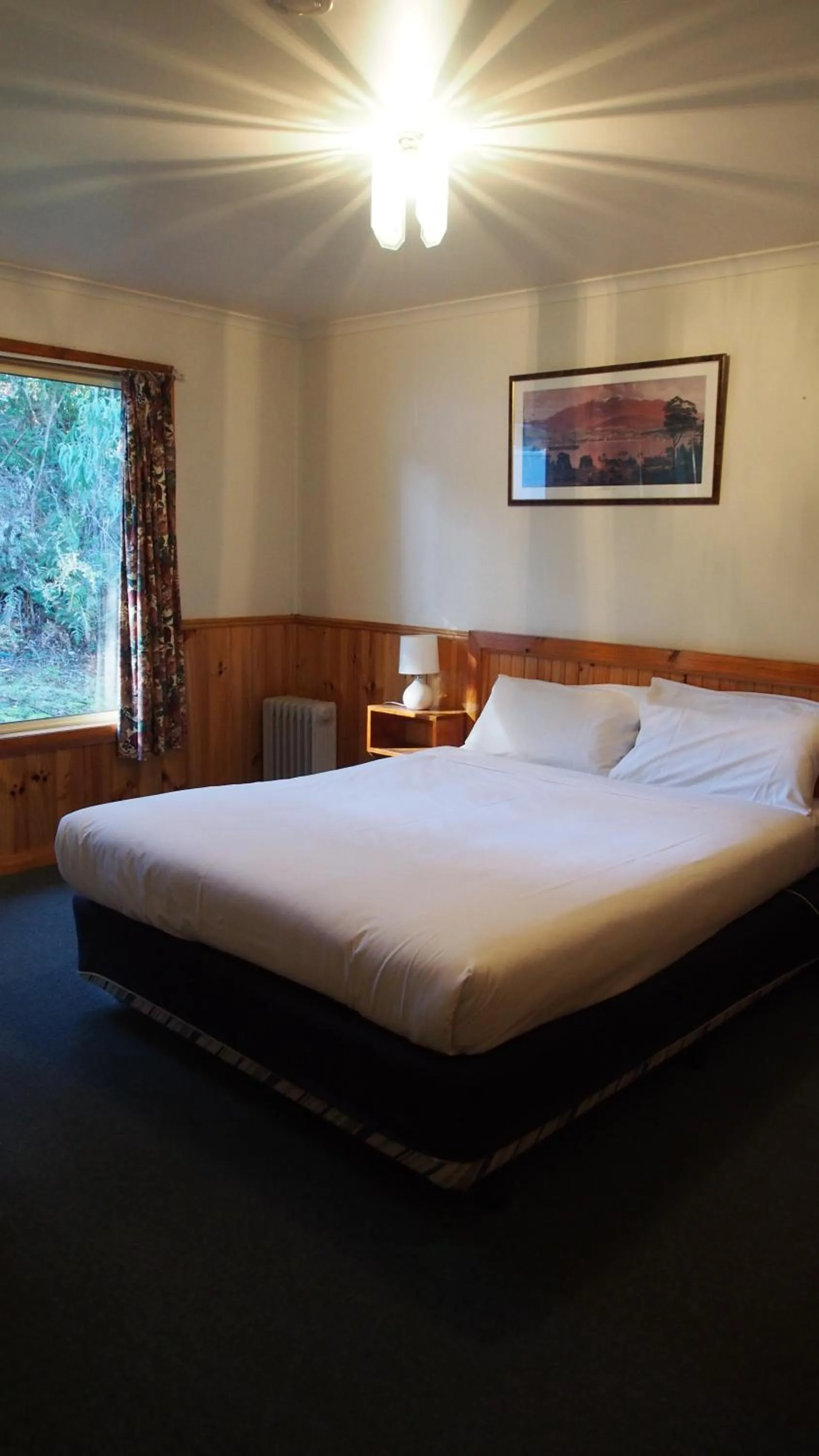 Bedroom, Bed in Strahan Retreat Holiday Park