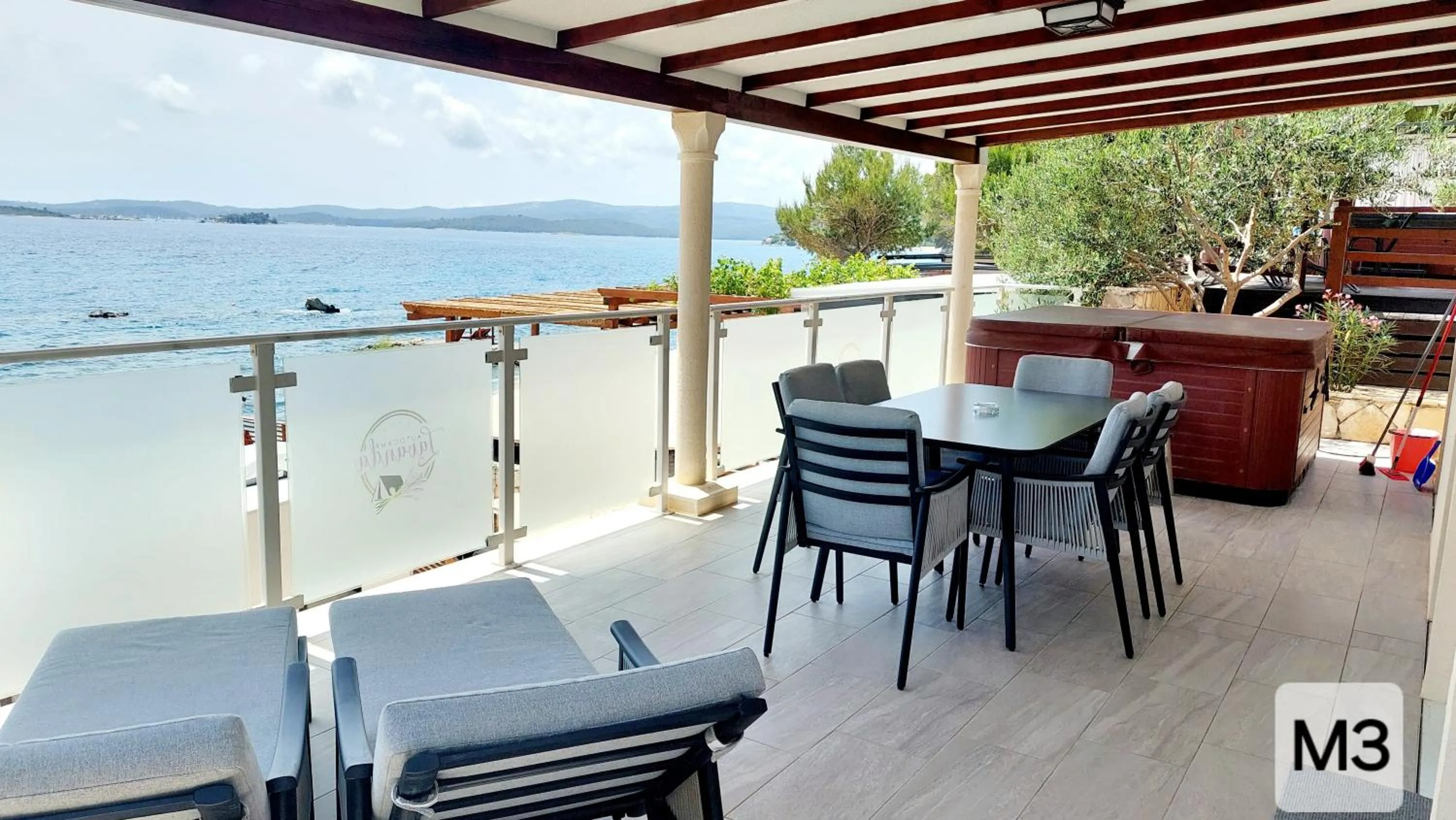 Hot Tub in Lavanda Mobile Homes & Villas