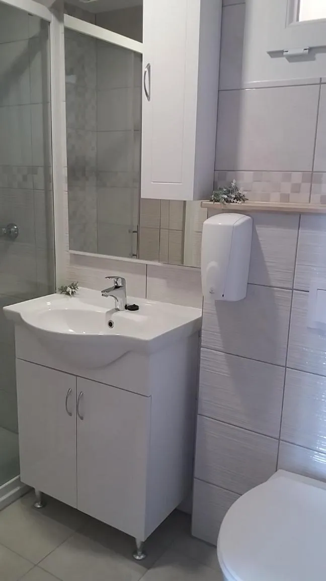 Toilet in Lavanda Mobile Homes & Villas