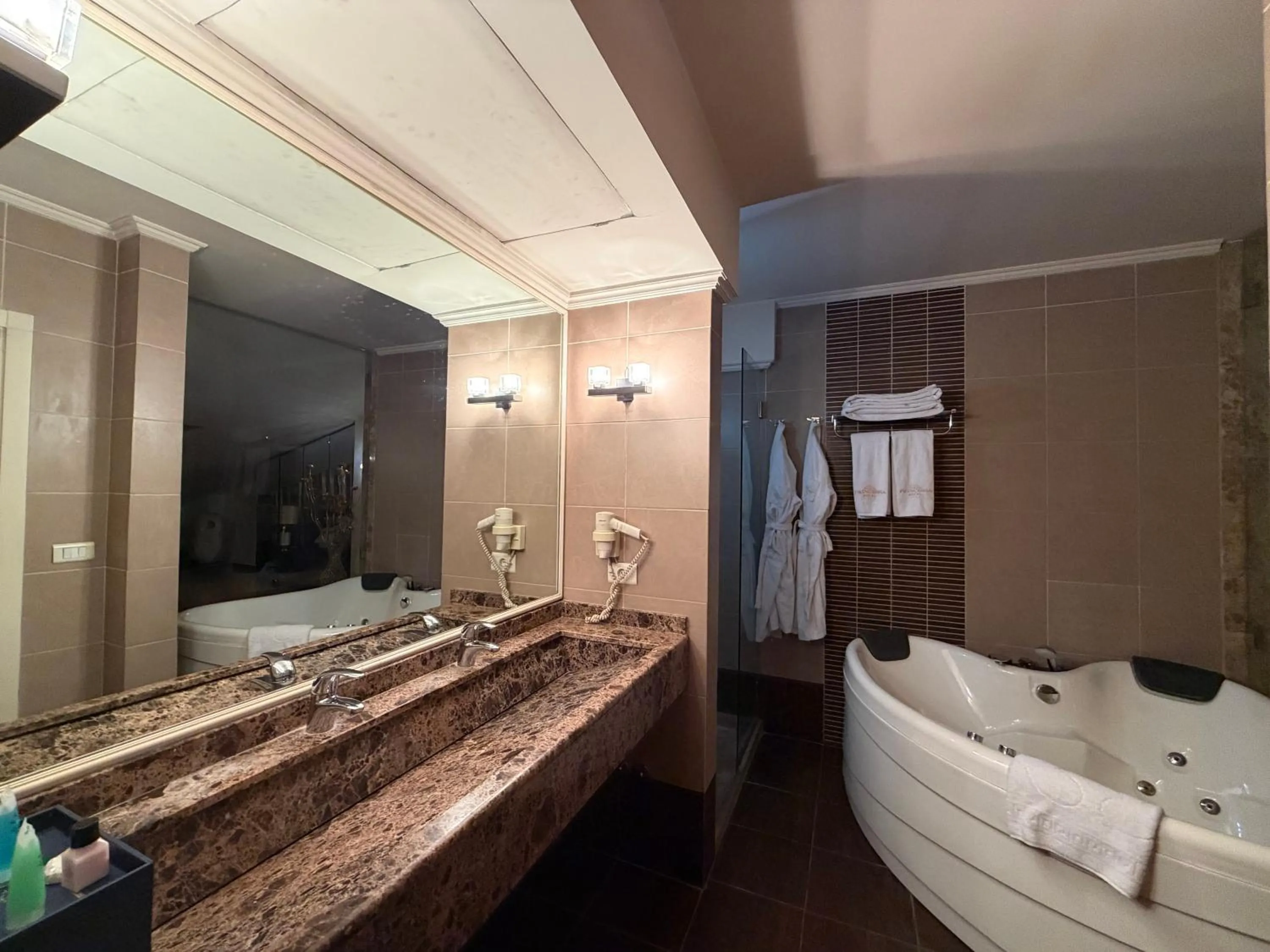 Hot Tub in Princessa Hotel