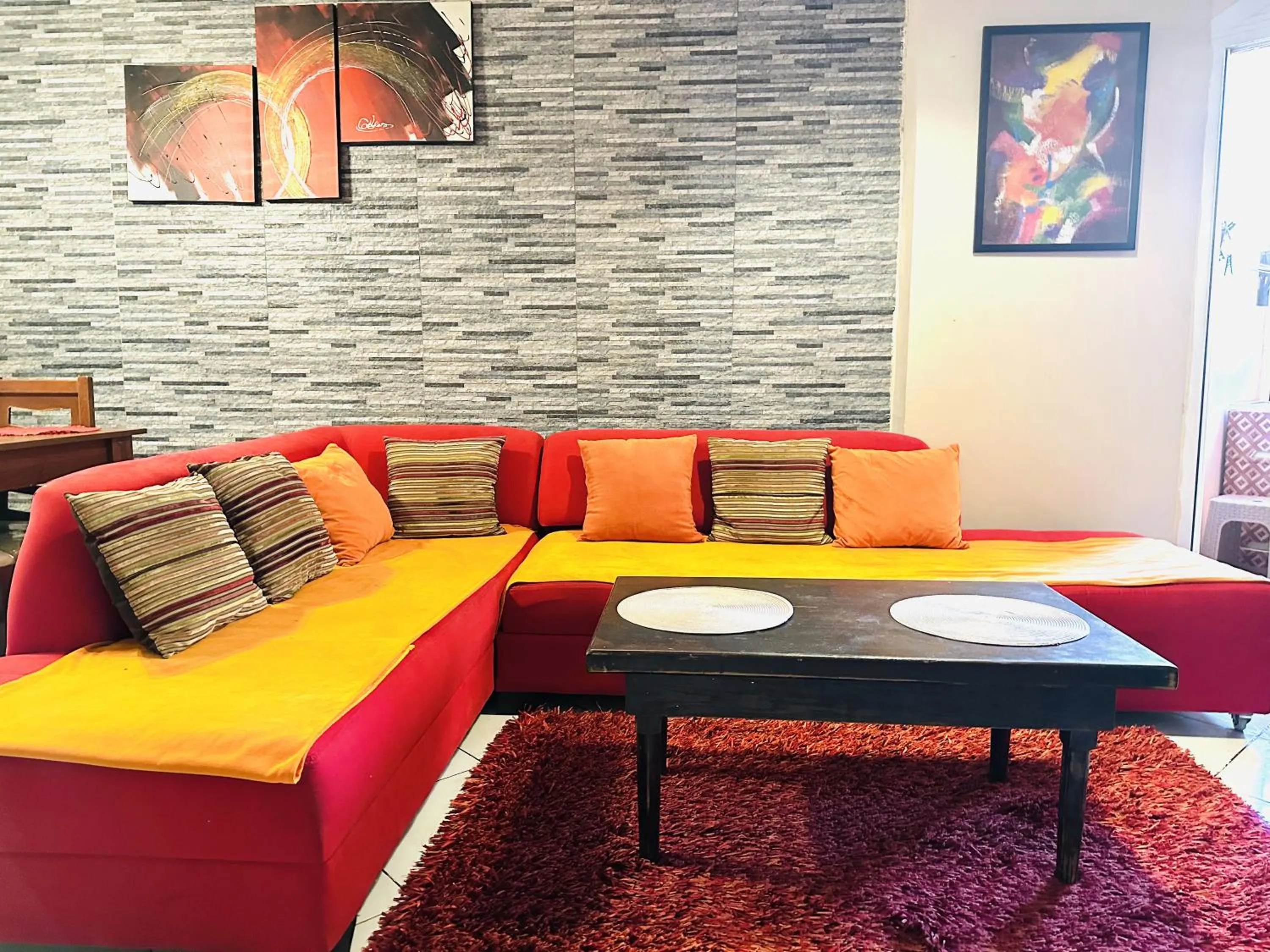 Desert Pearl Apartment