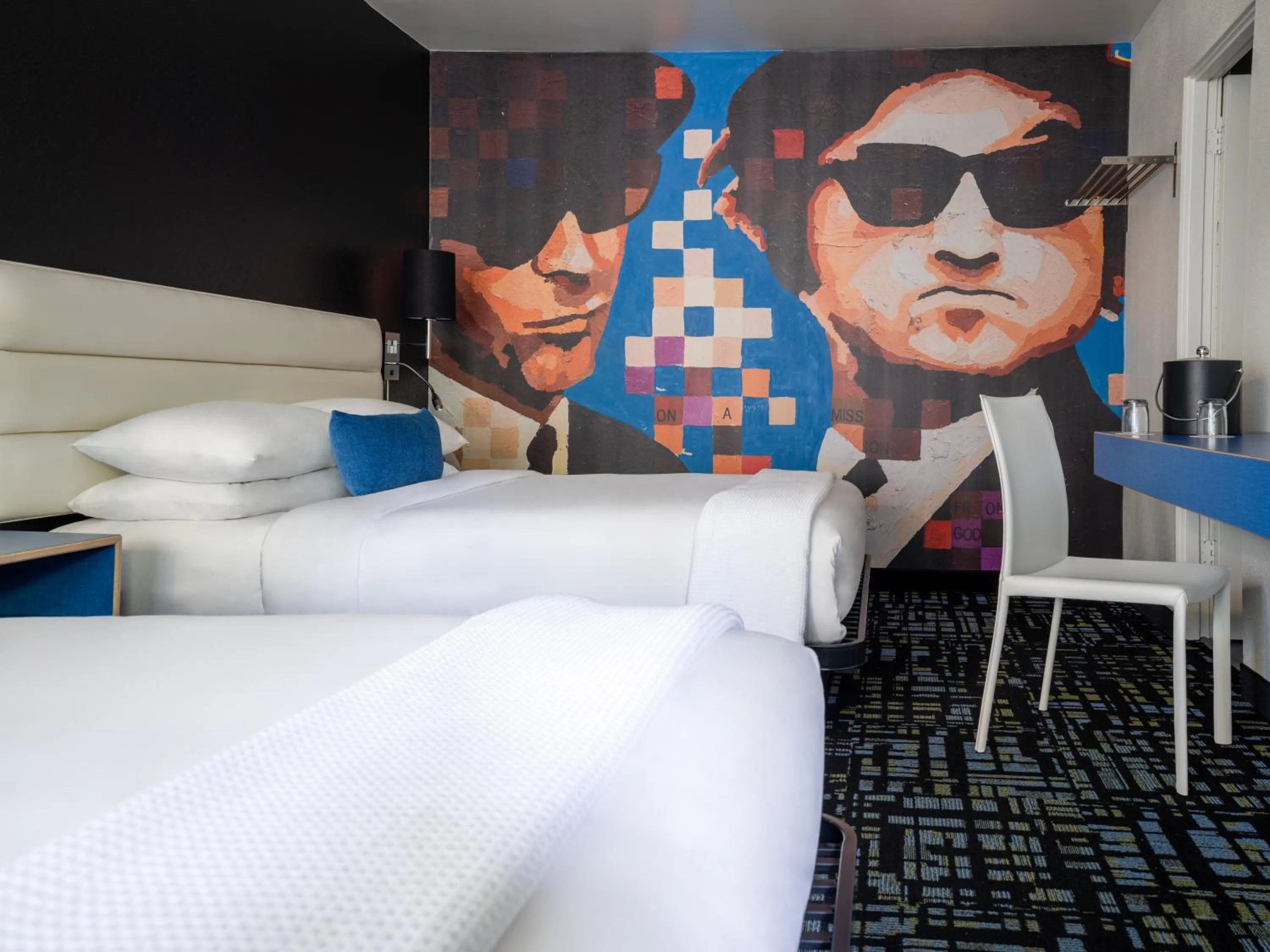 Bedroom, Bed in Jupiter Hotel