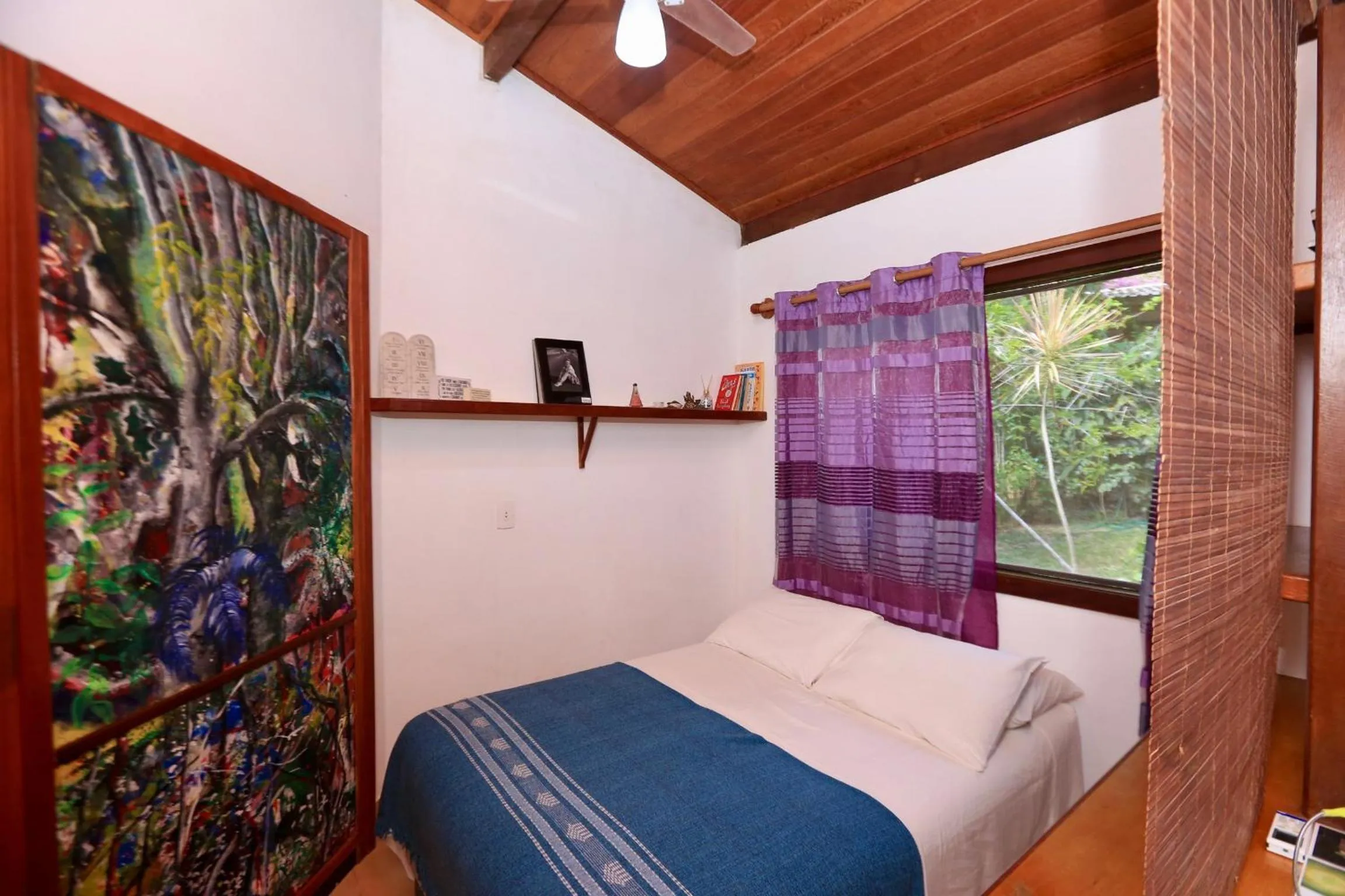 View (from property/room), Bed in Recanto dos Pássaros Zen Apartamentos em meio de Natureza