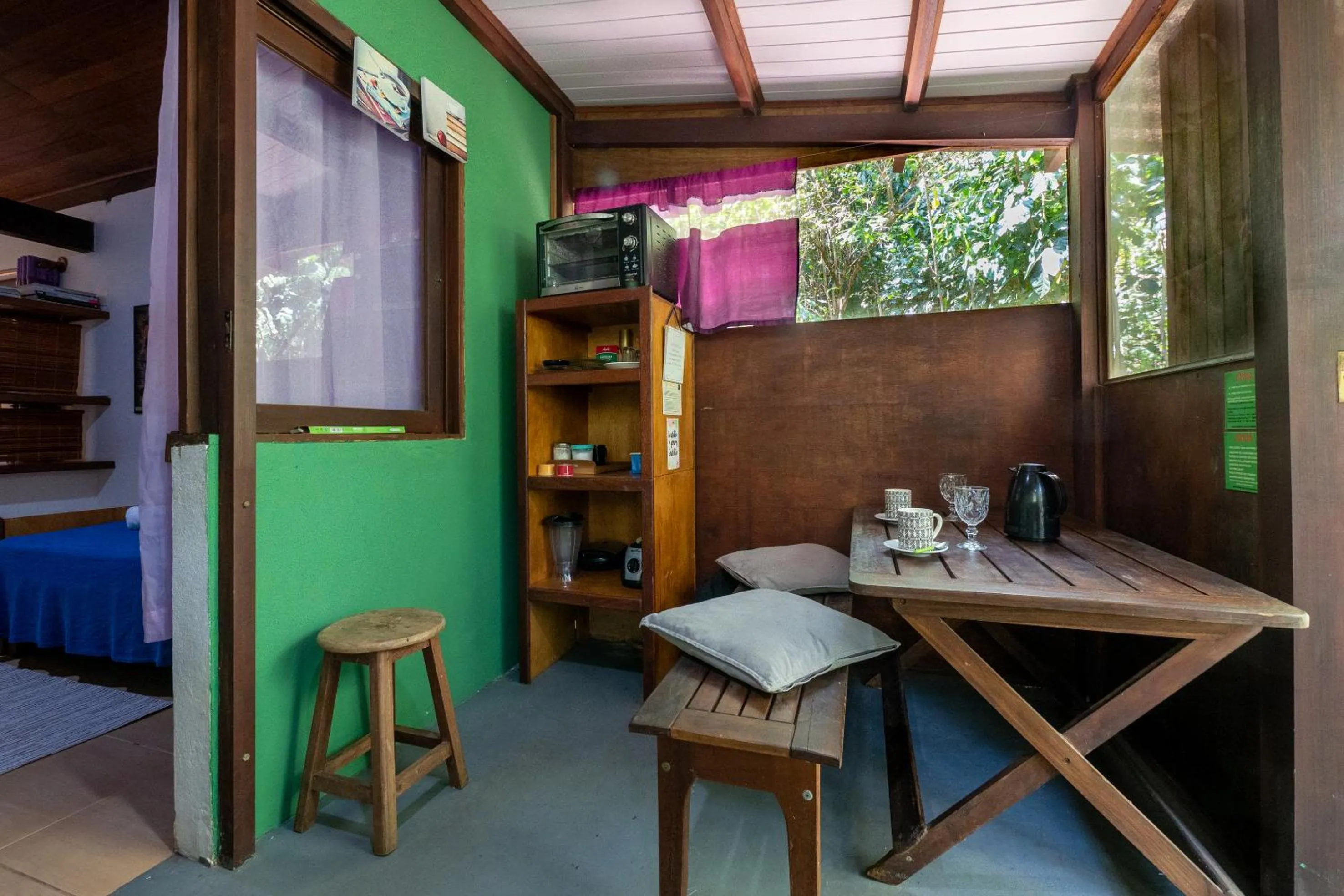 Kitchen or kitchenette in Recanto dos Pássaros Zen Apartamentos em meio de Natureza