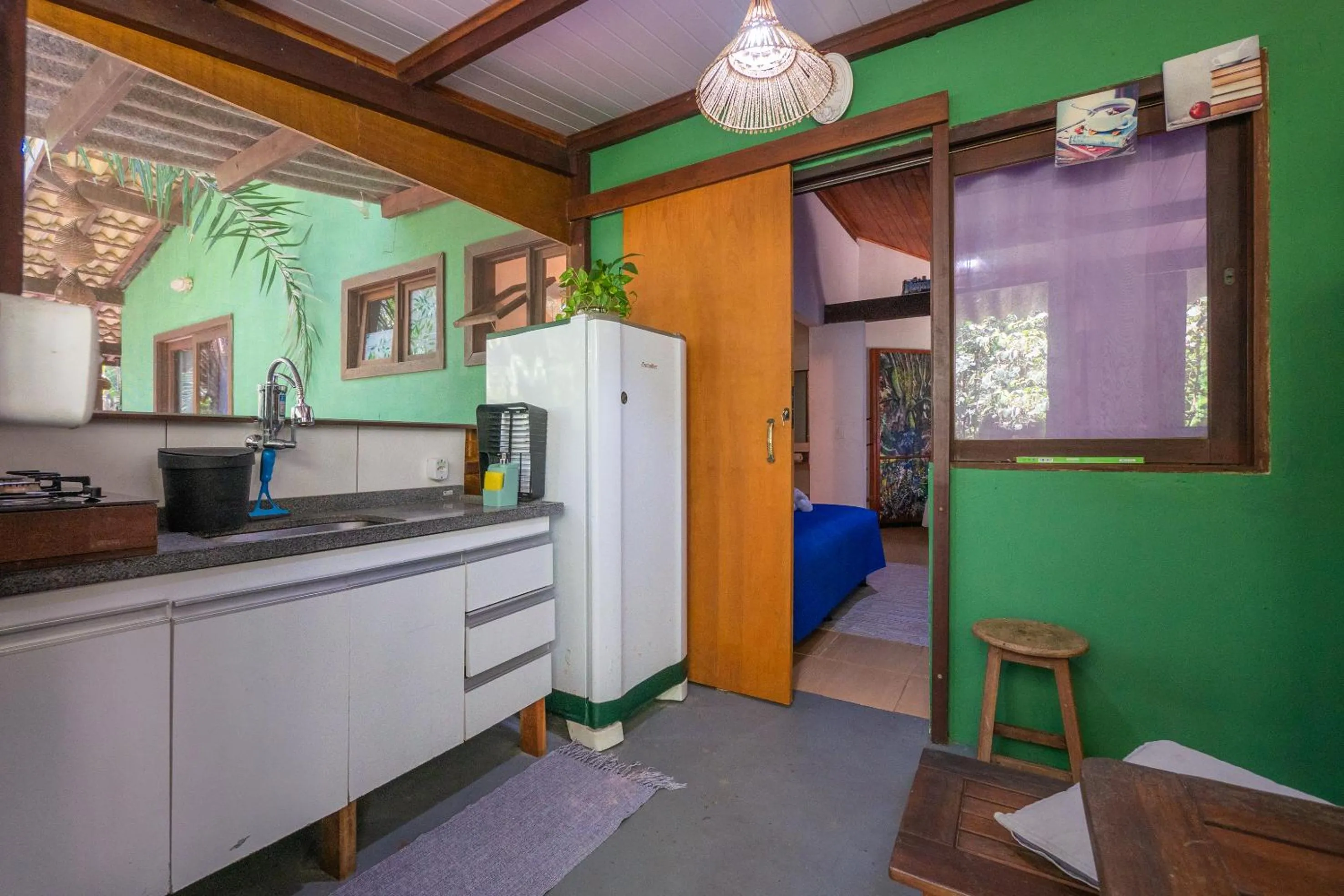 Kitchen or kitchenette in Recanto dos Pássaros Zen Apartamentos em meio de Natureza