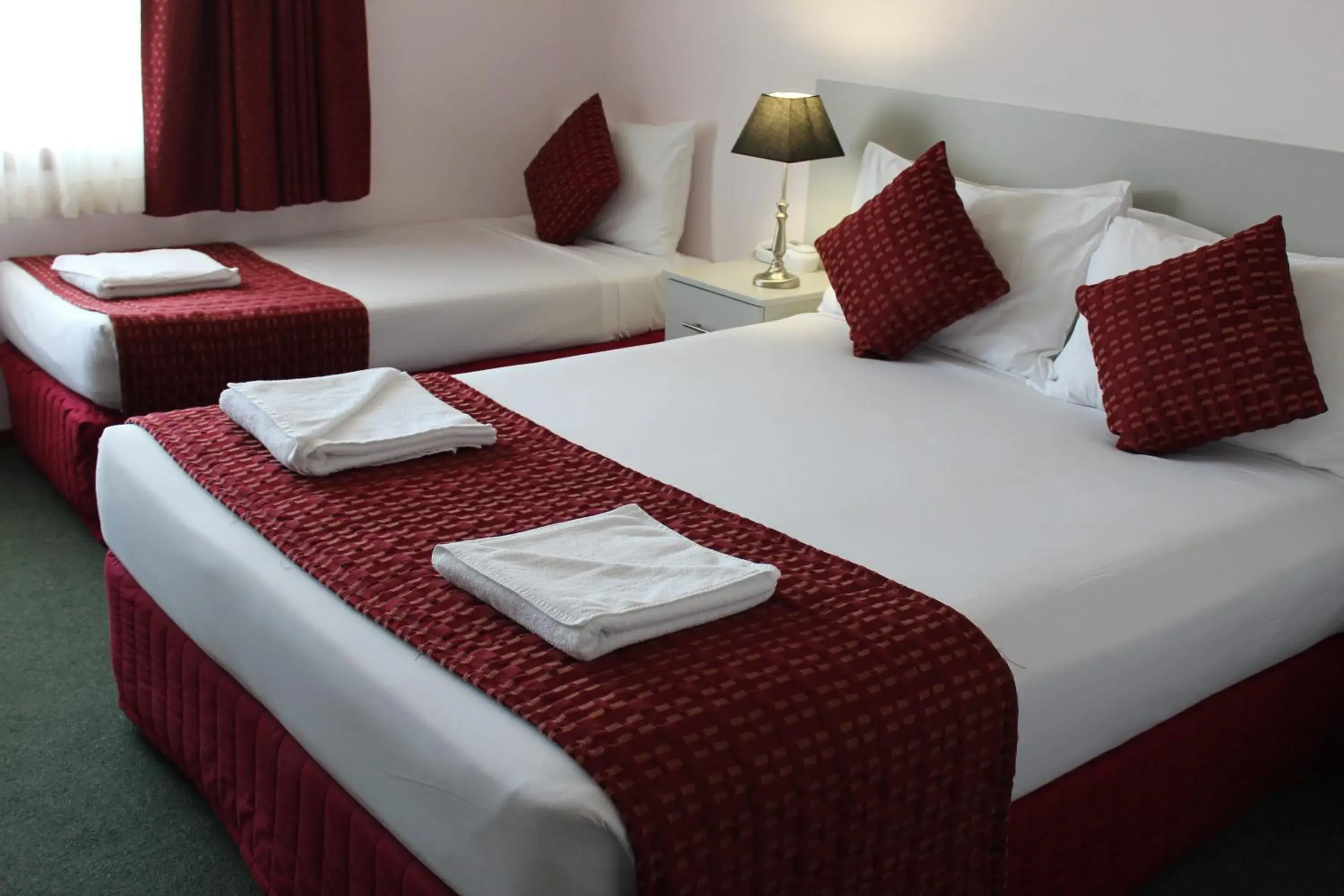 Standard Twin Room in Hume Villa Motor Inn UNDER NEW MANAGEMENT Standard Twin Room in Hume Villa Motor Inn UNDER NEW MANAGEMENT