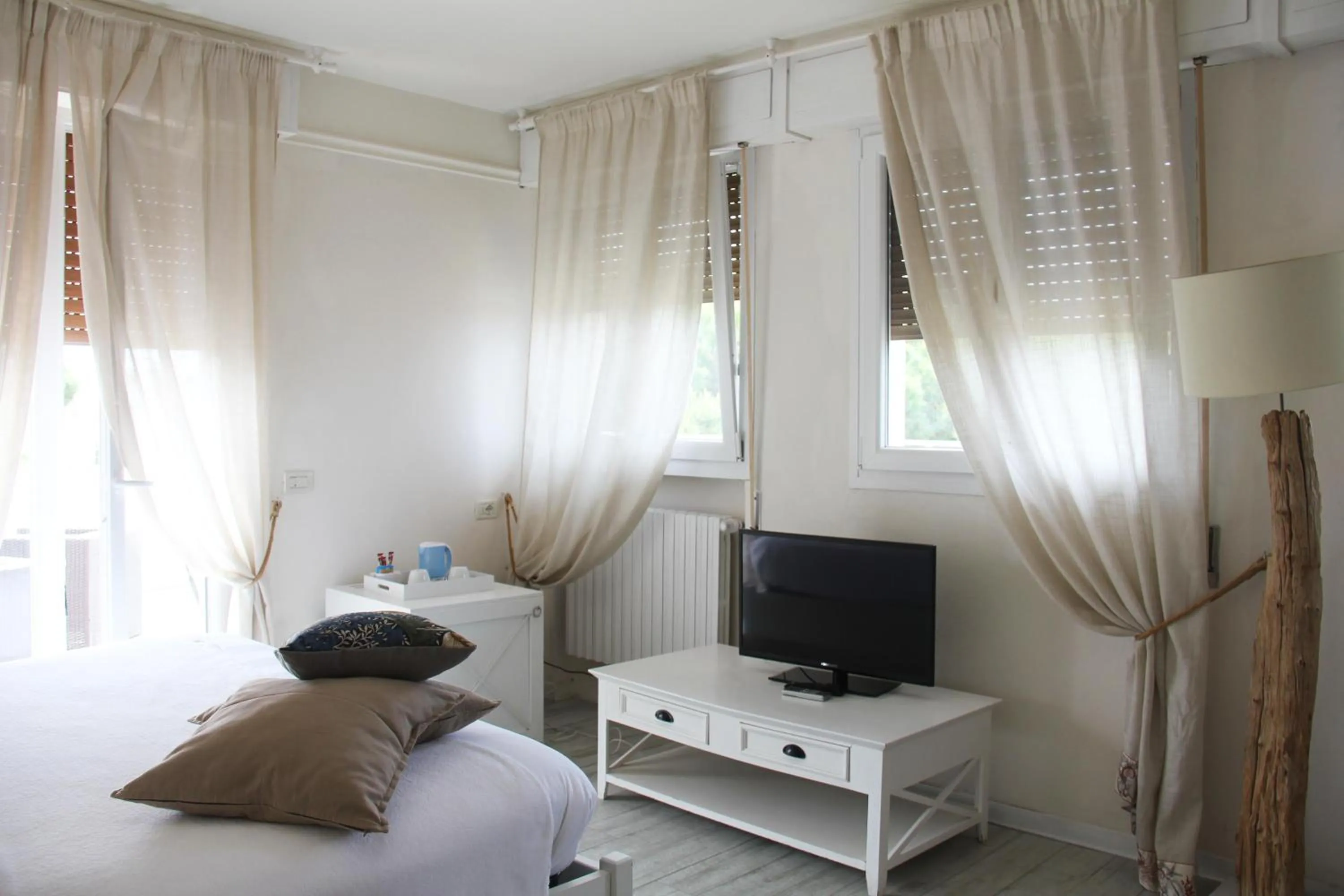 TV and multimedia, Bed in Hotel Bijou