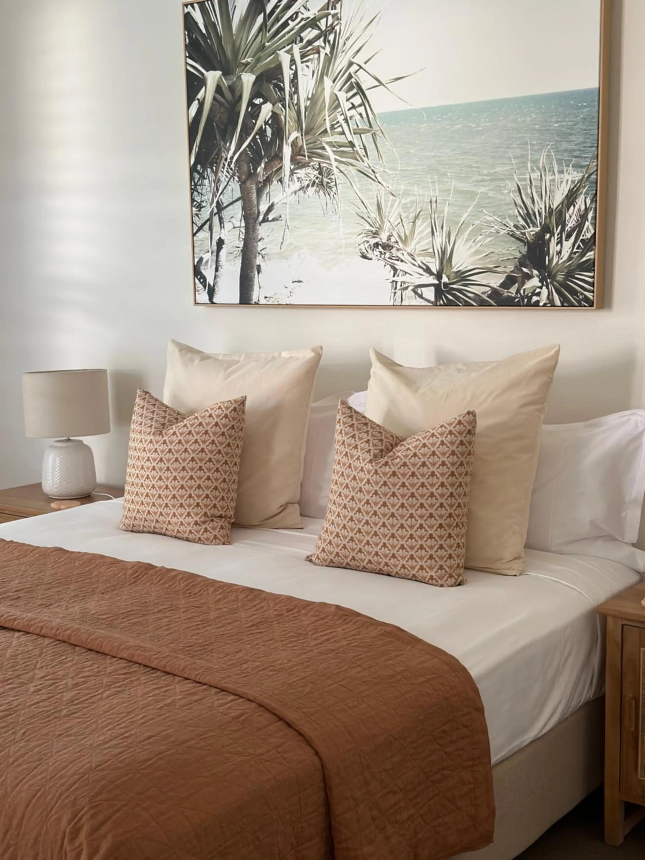 Bed in Metzo Noosa Resort