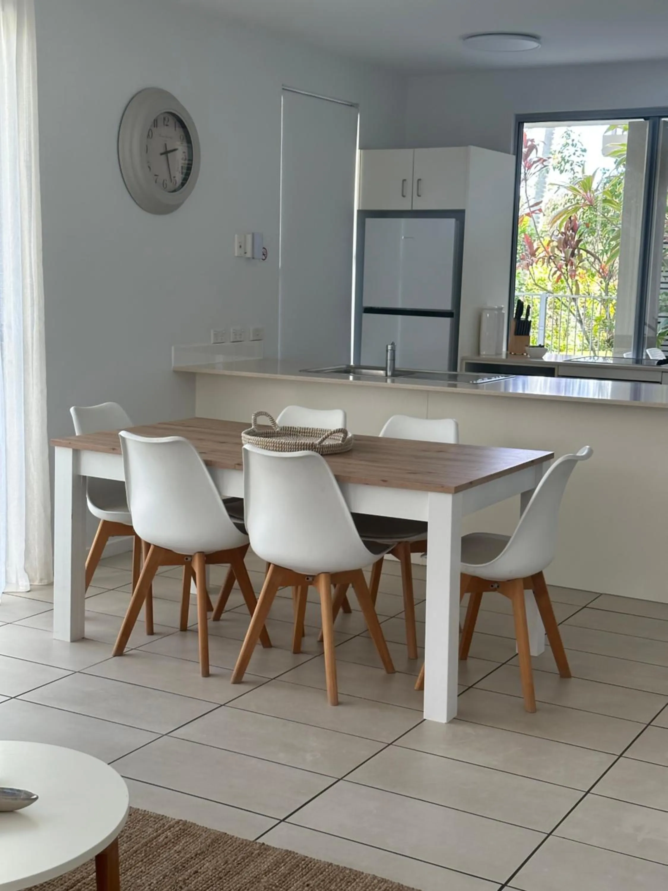Kitchen or kitchenette in Metzo Noosa Resort