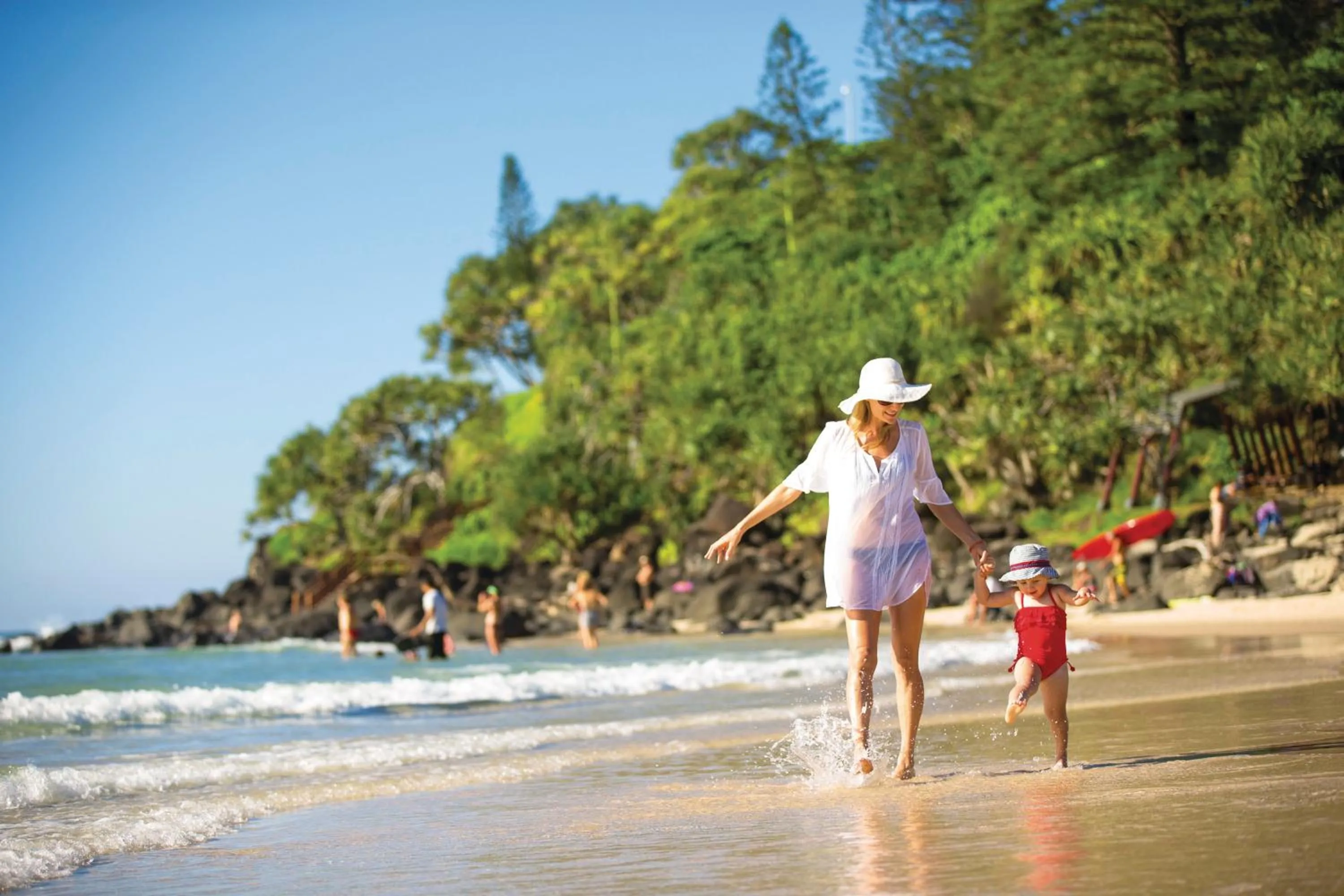 Neighbourhood in Kirra Beach Apartments