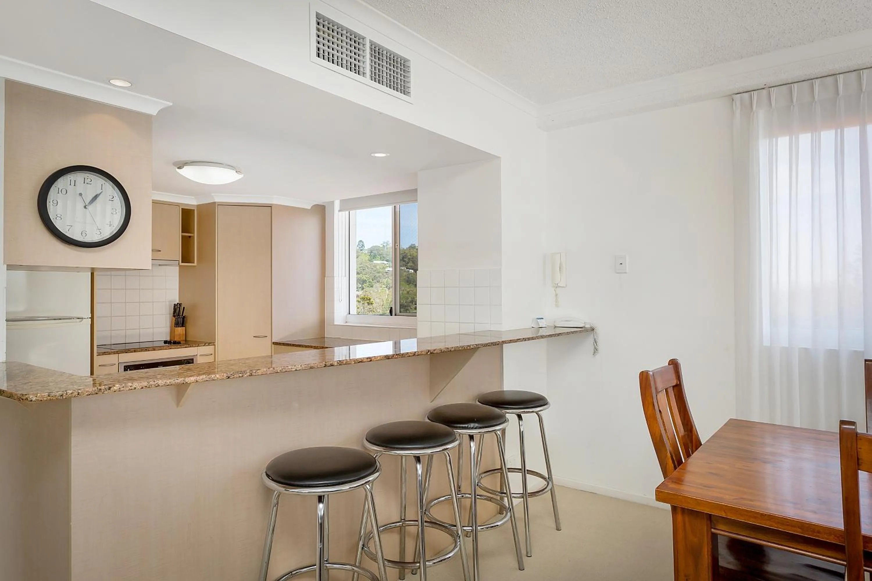 Kitchen or kitchenette in Kirra Beach Apartments