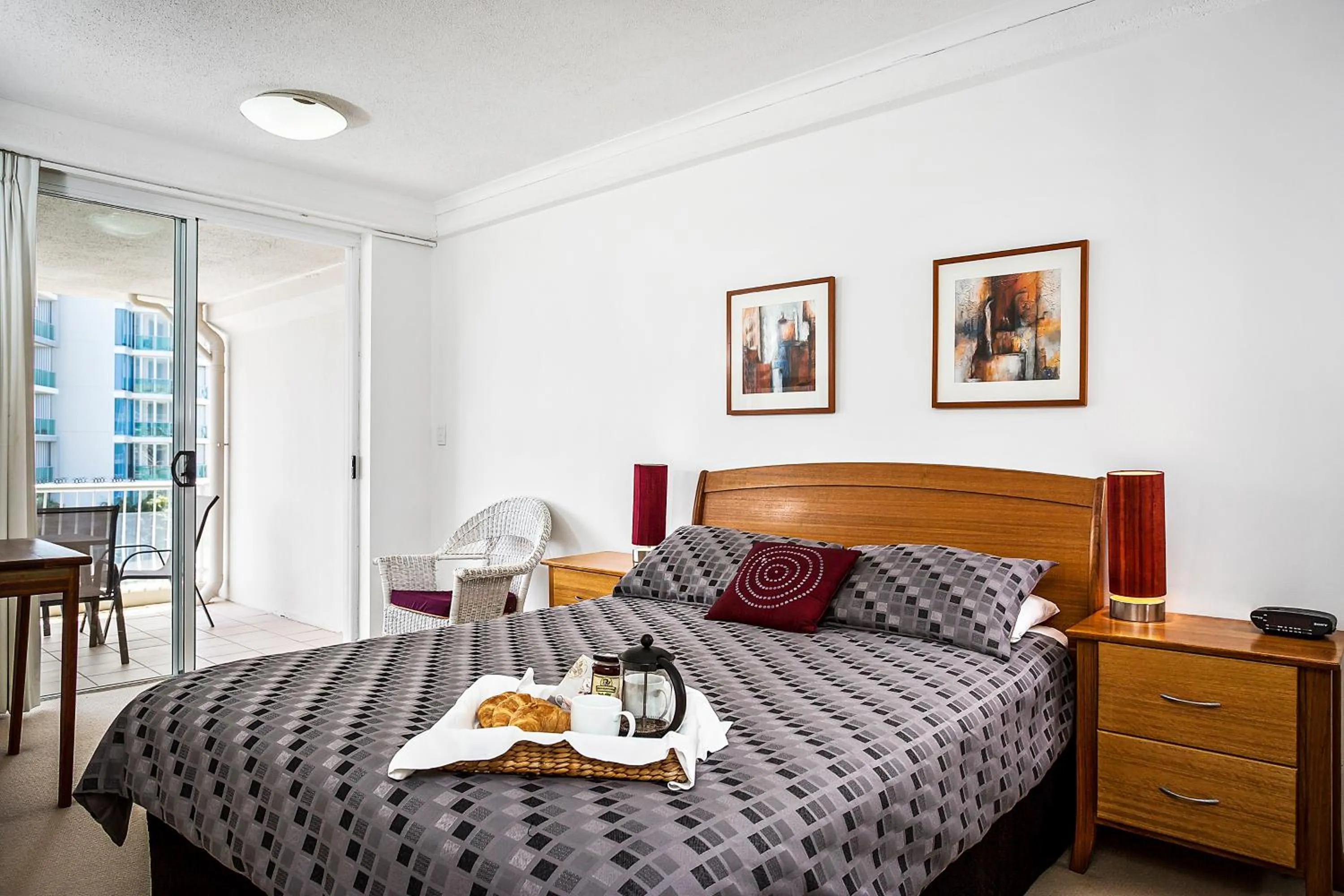 Bed in Kirra Beach Apartments