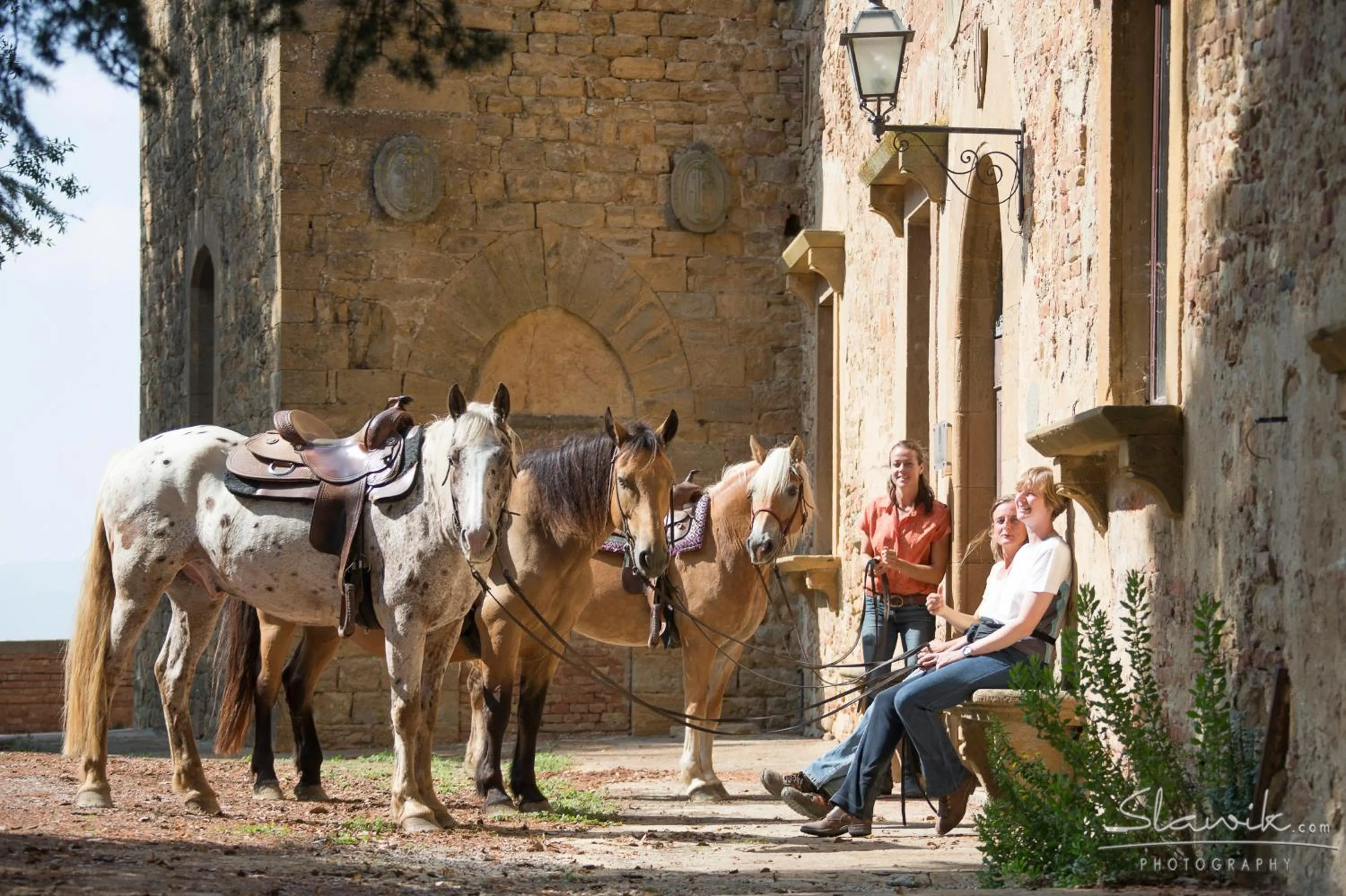 Horse-riding in Castellare Di Tonda