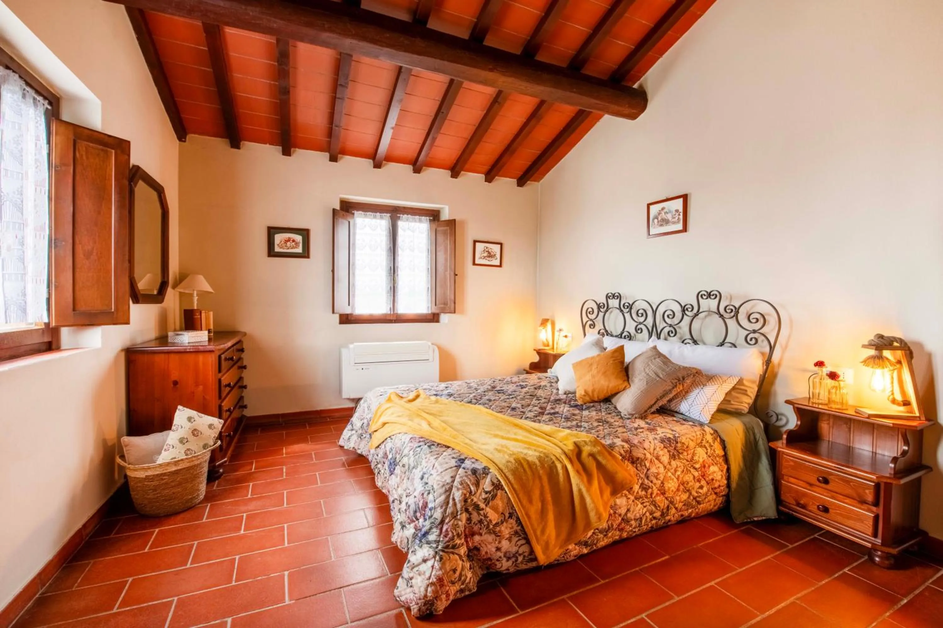 Bedroom, Bed in Castellare Di Tonda