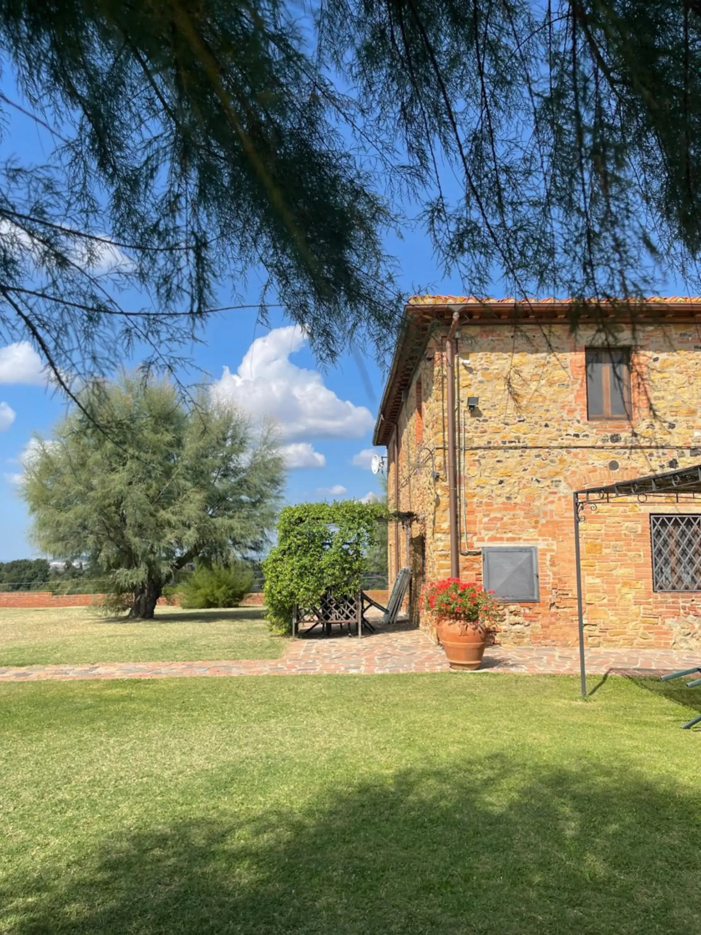 Property building in Castellare Di Tonda Property building in Castellare Di Tonda