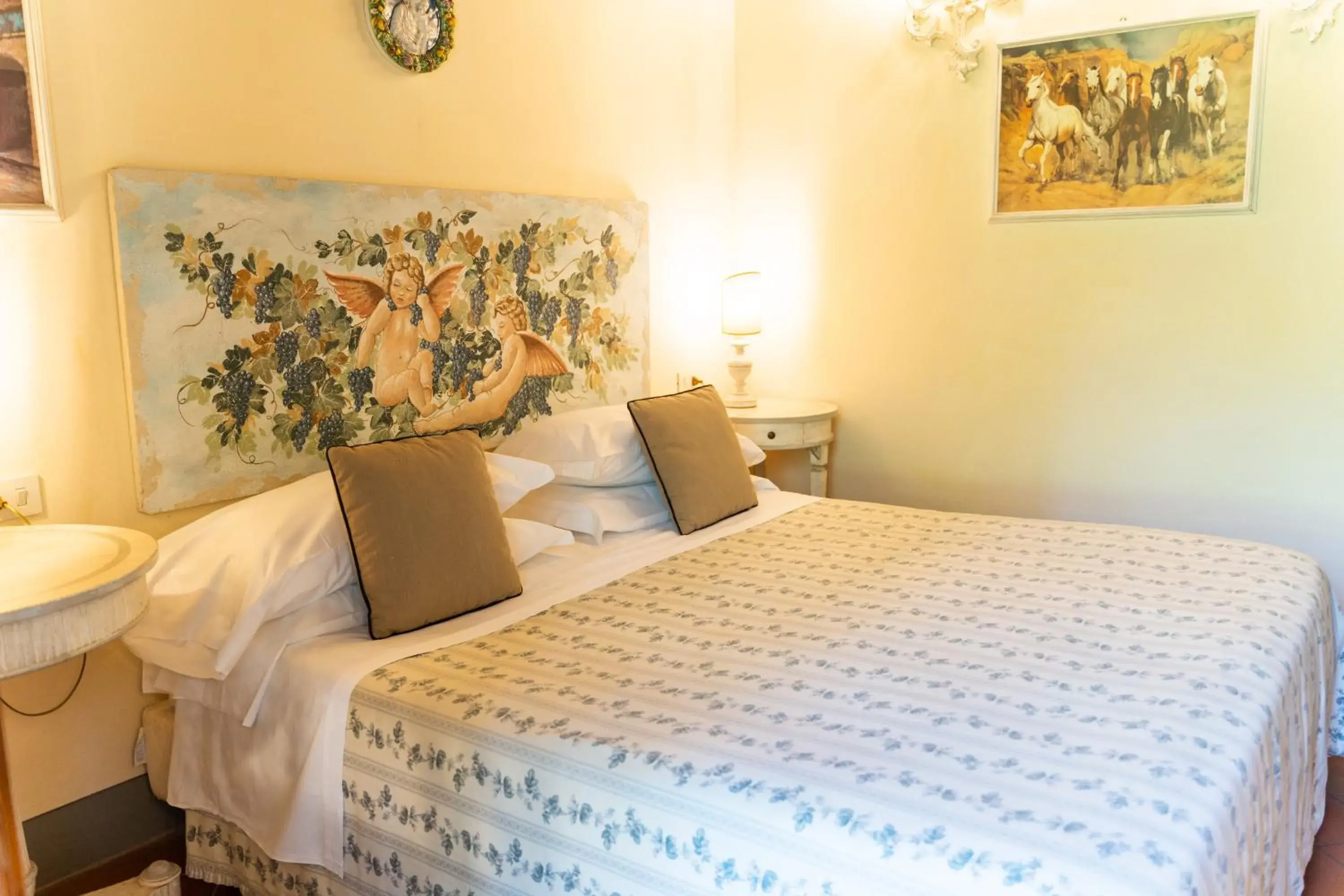 Standard Double Room in Agriturismo Vecchio Borgo Di Inalbi Standard Double Room in Agriturismo Vecchio Borgo Di Inalbi