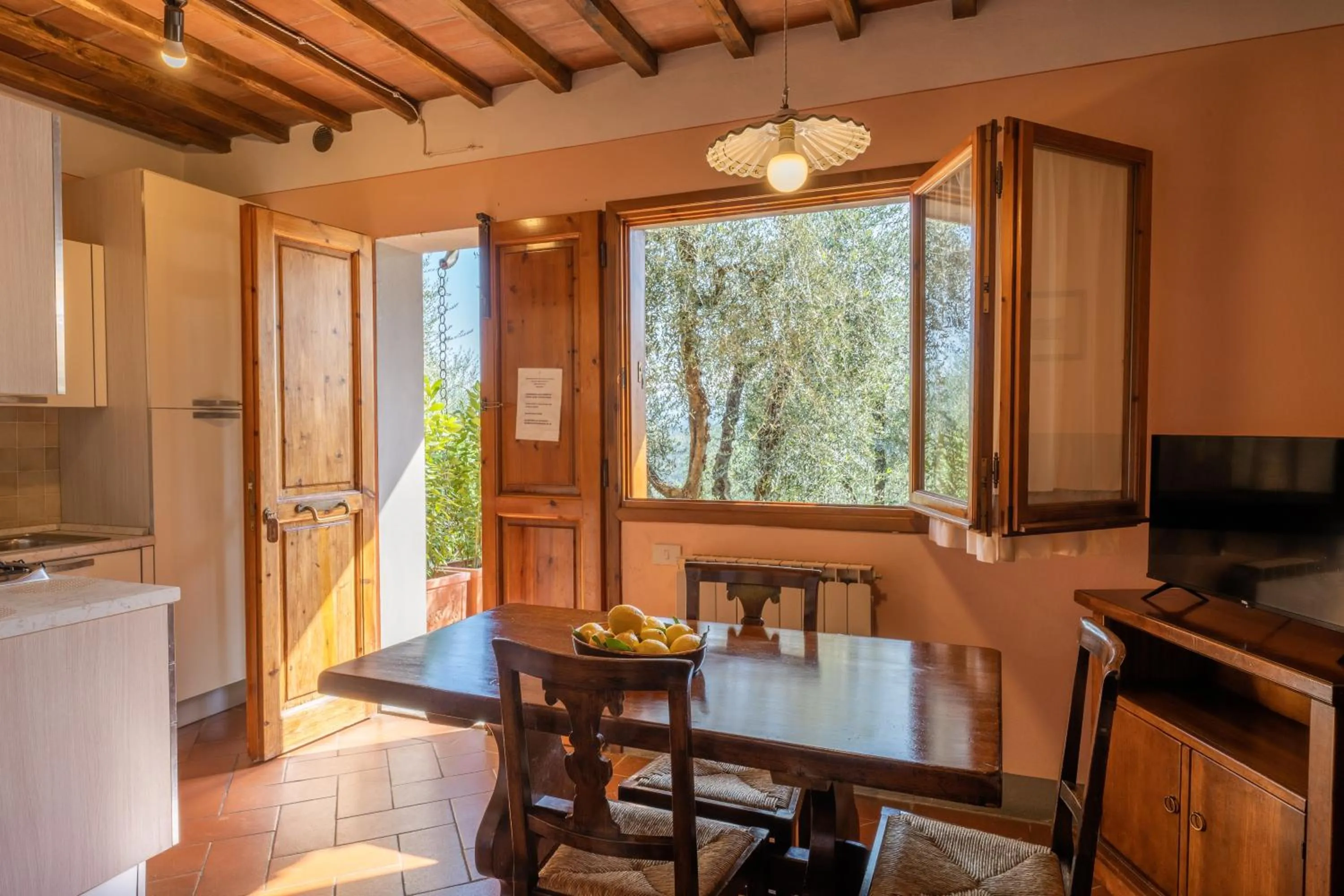 Kitchen or kitchenette in Agriturismo Vecchio Borgo Di Inalbi
