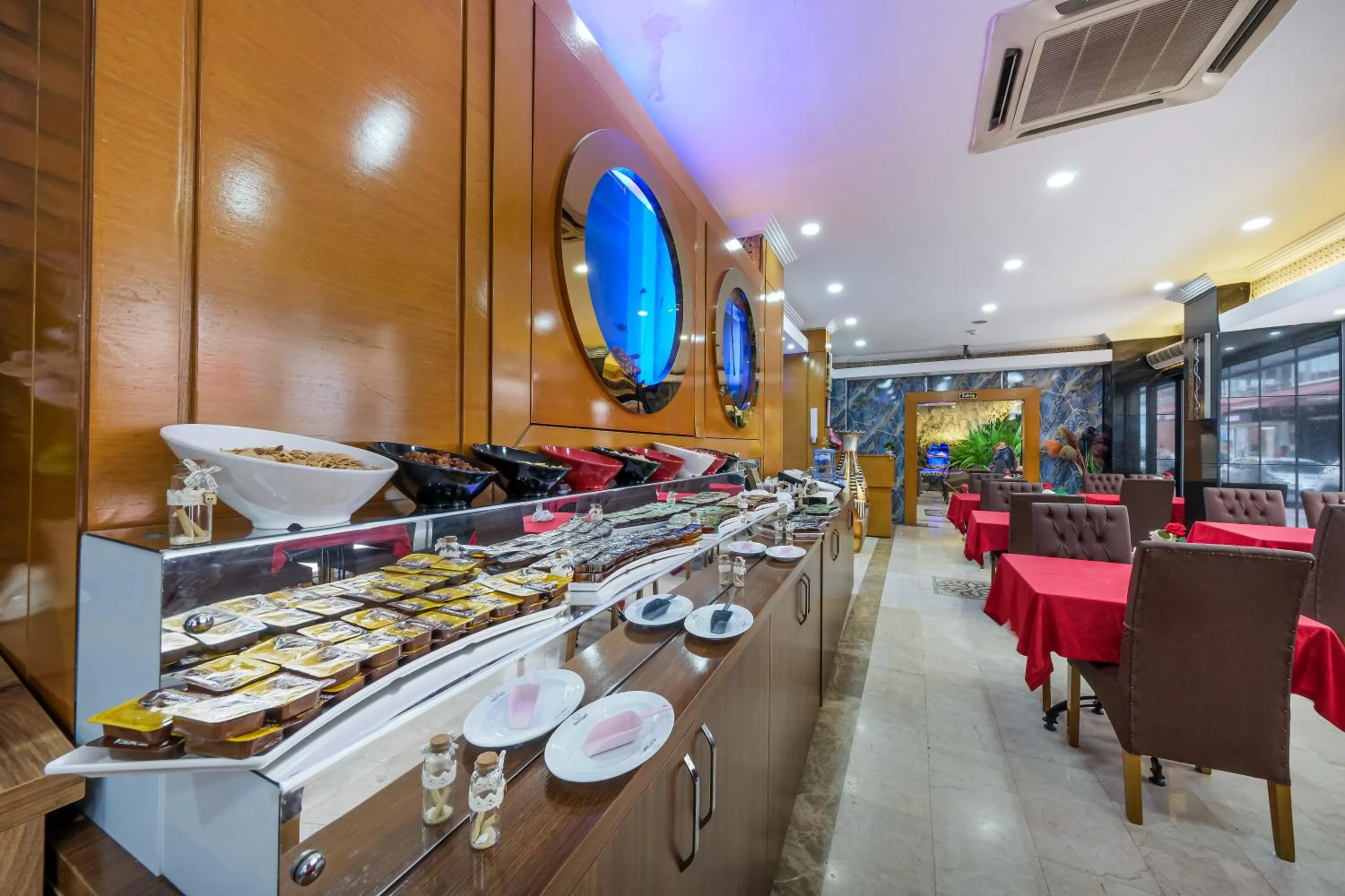 Restaurant/places to eat in Marlight Boutique Hotel