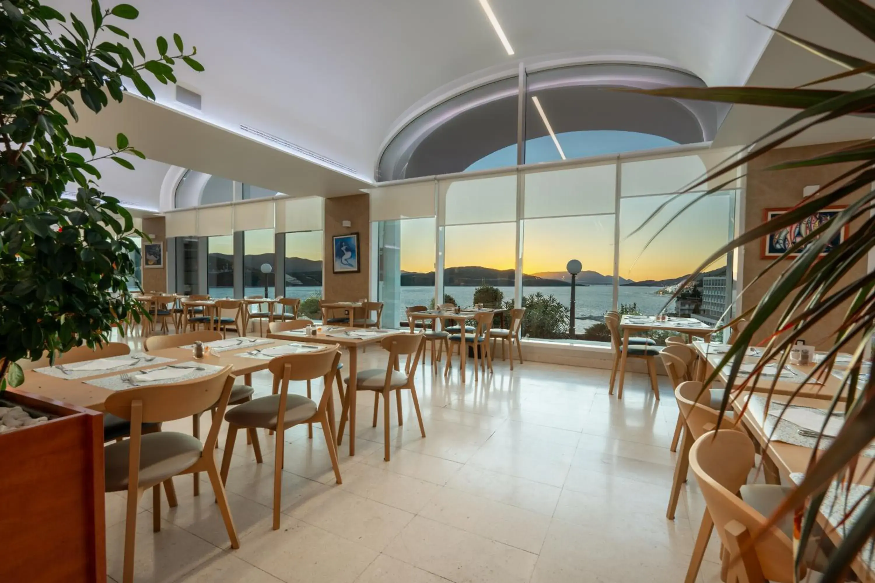 Restaurant/places to eat in Hotel Sunce Neum Restaurant/places to eat in Hotel Sunce Neum