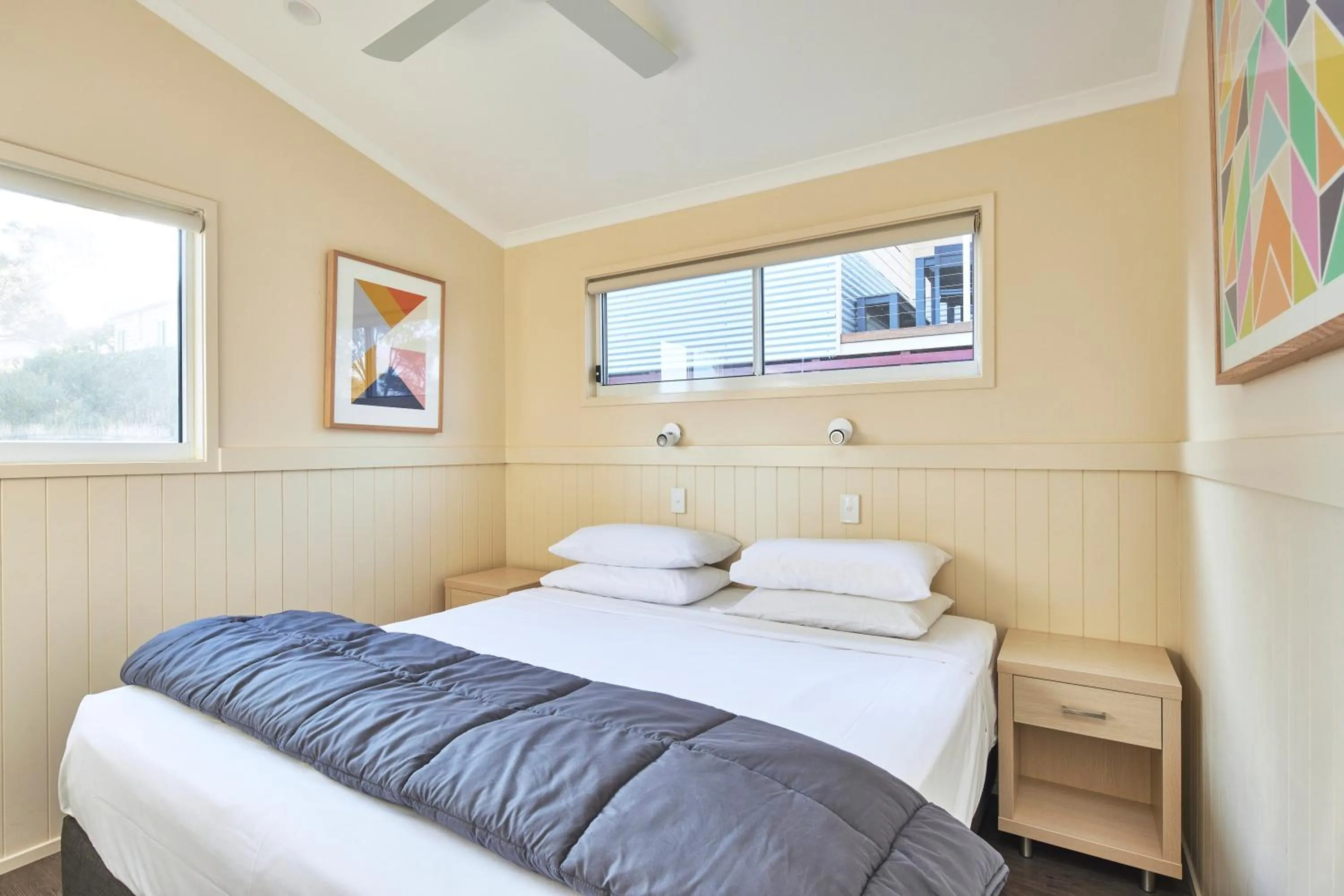 Bed in NRMA Bathurst Panorama Holiday Park