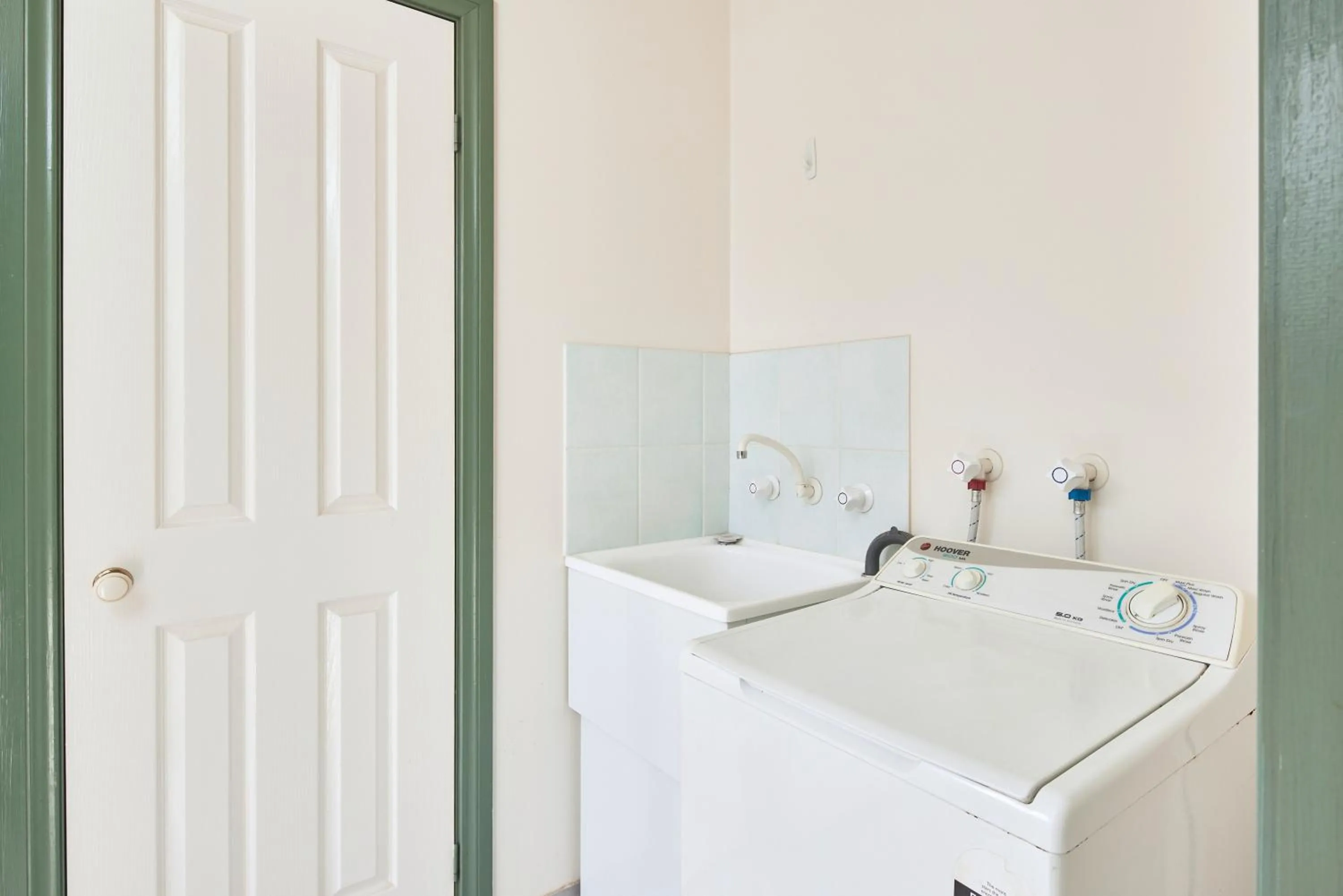 Bed in NRMA Bathurst Panorama Holiday Park