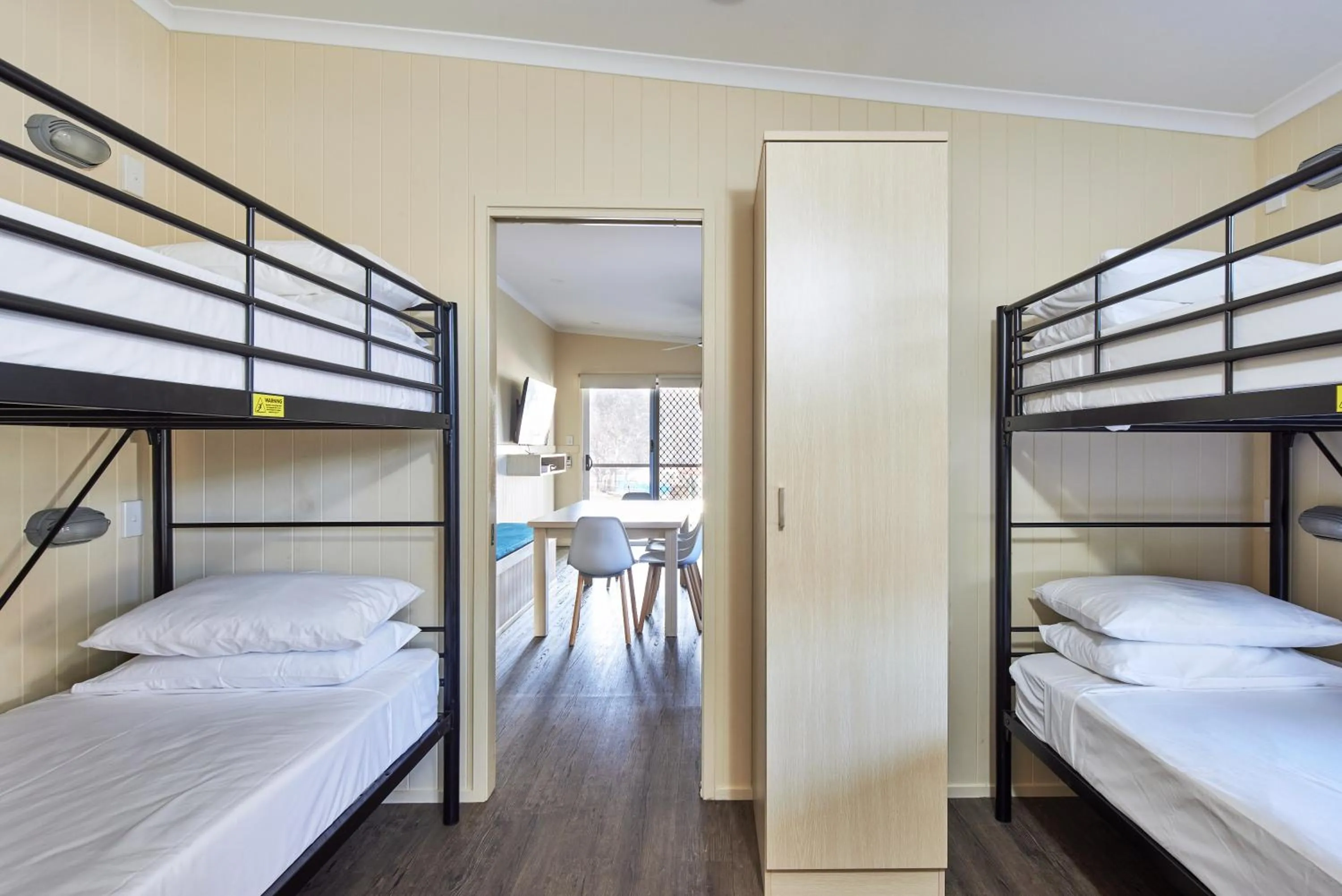 Bed in NRMA Bathurst Panorama Holiday Park