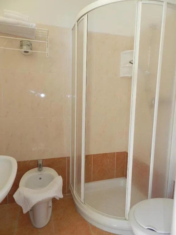 Shower in Hotel Sport