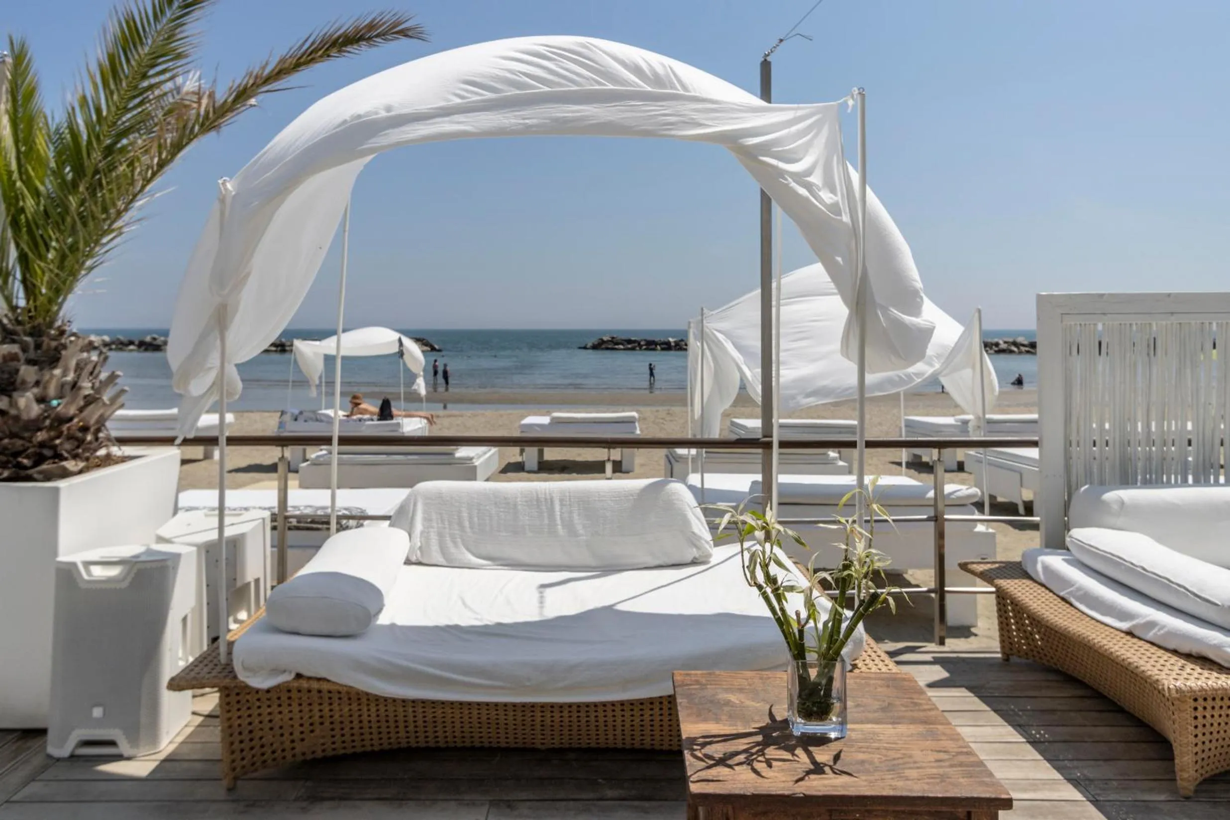 Solarium, Bed in Vistamare Suite