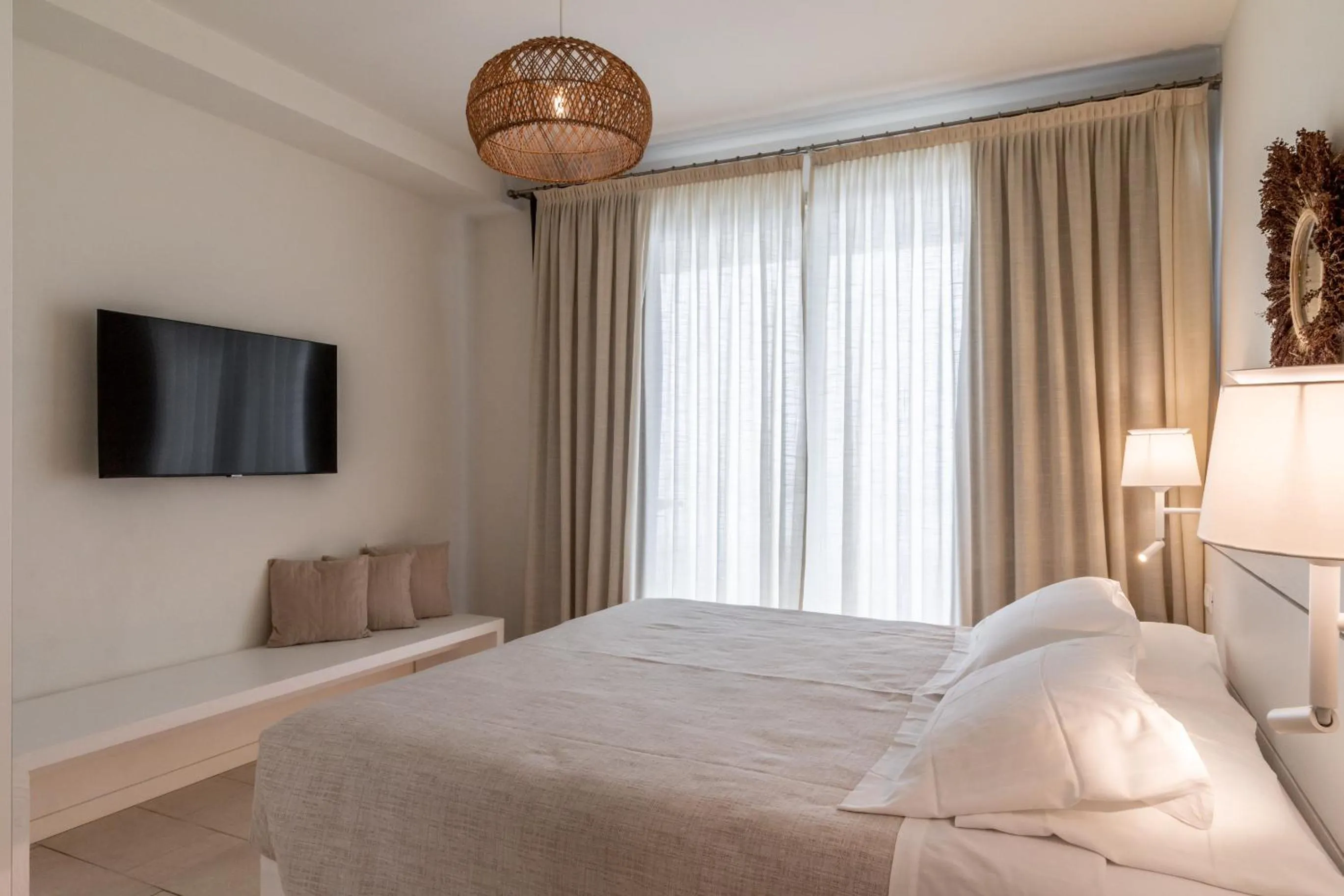 Bedroom, Bed in Vistamare Suite