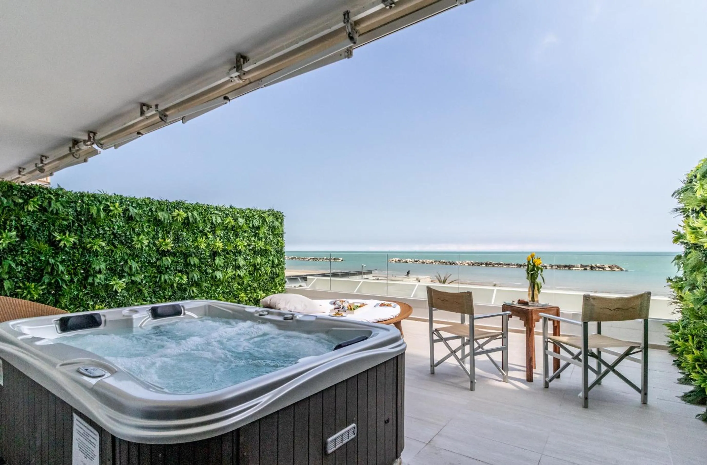 Balcony/Terrace in Vistamare Suite