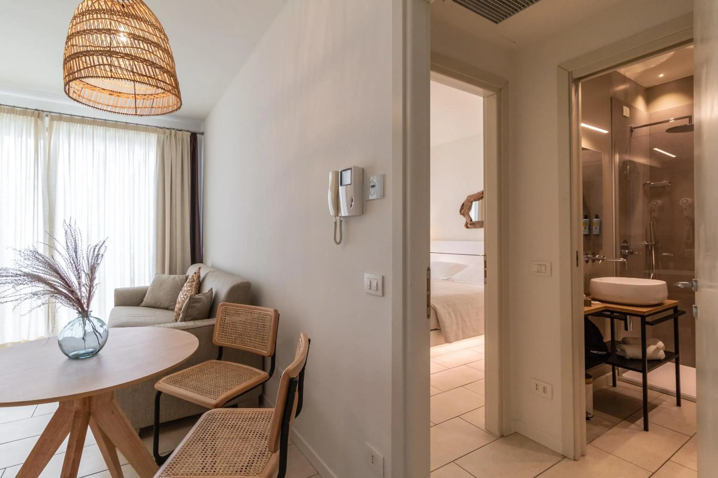 Living room in Vistamare Suite