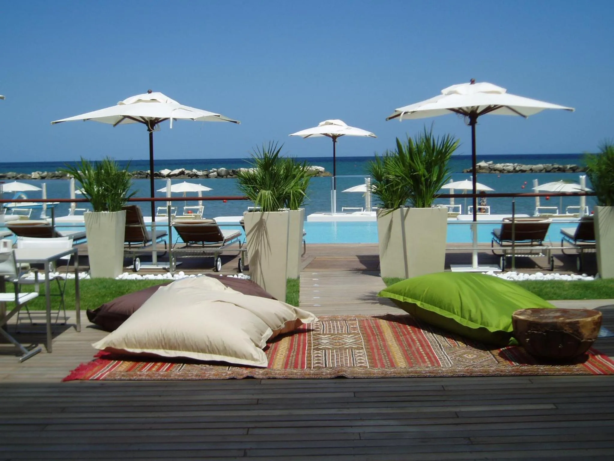 Day in Vistamare Suite