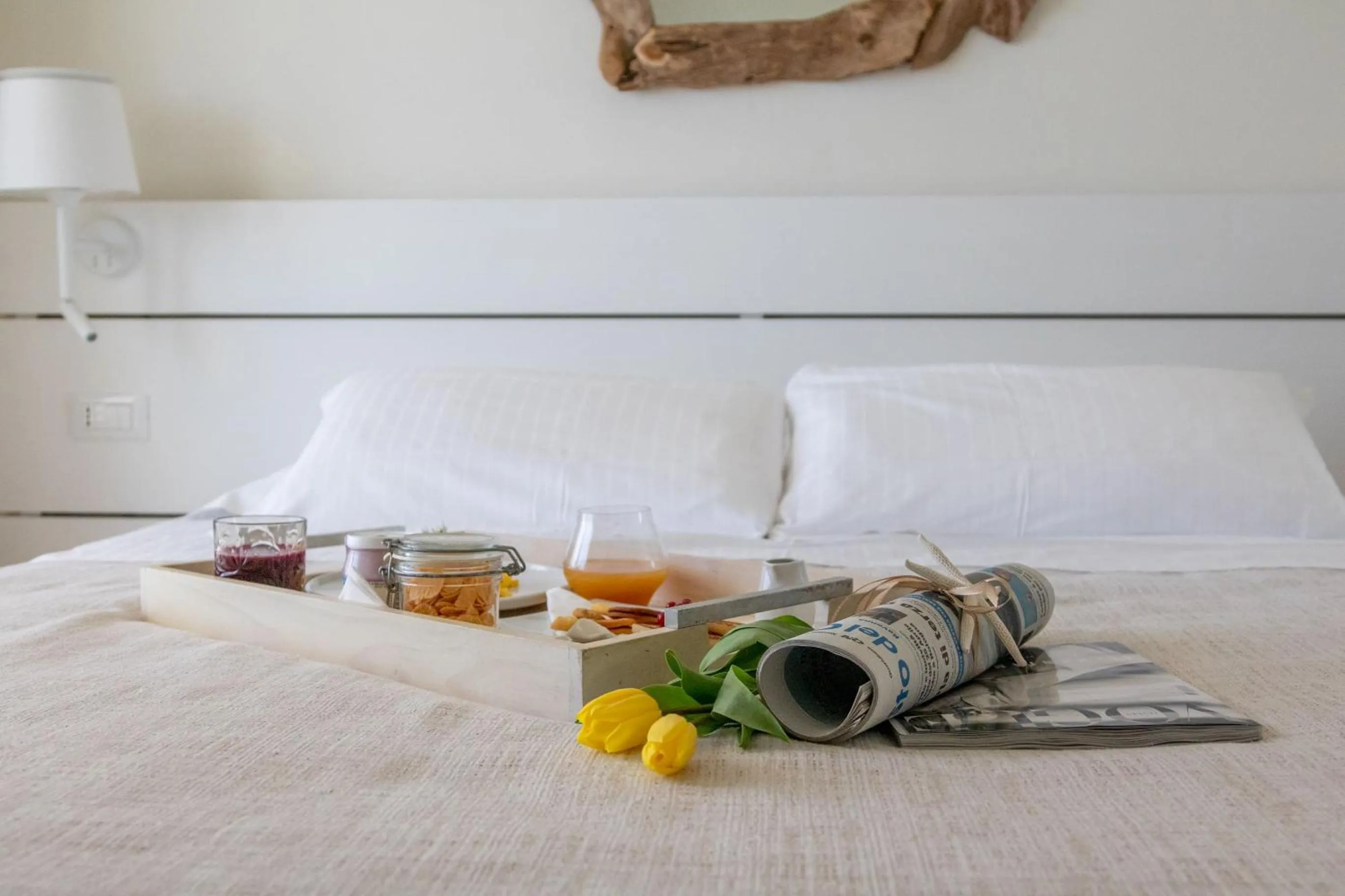 Decorative detail, Bed in Vistamare Suite