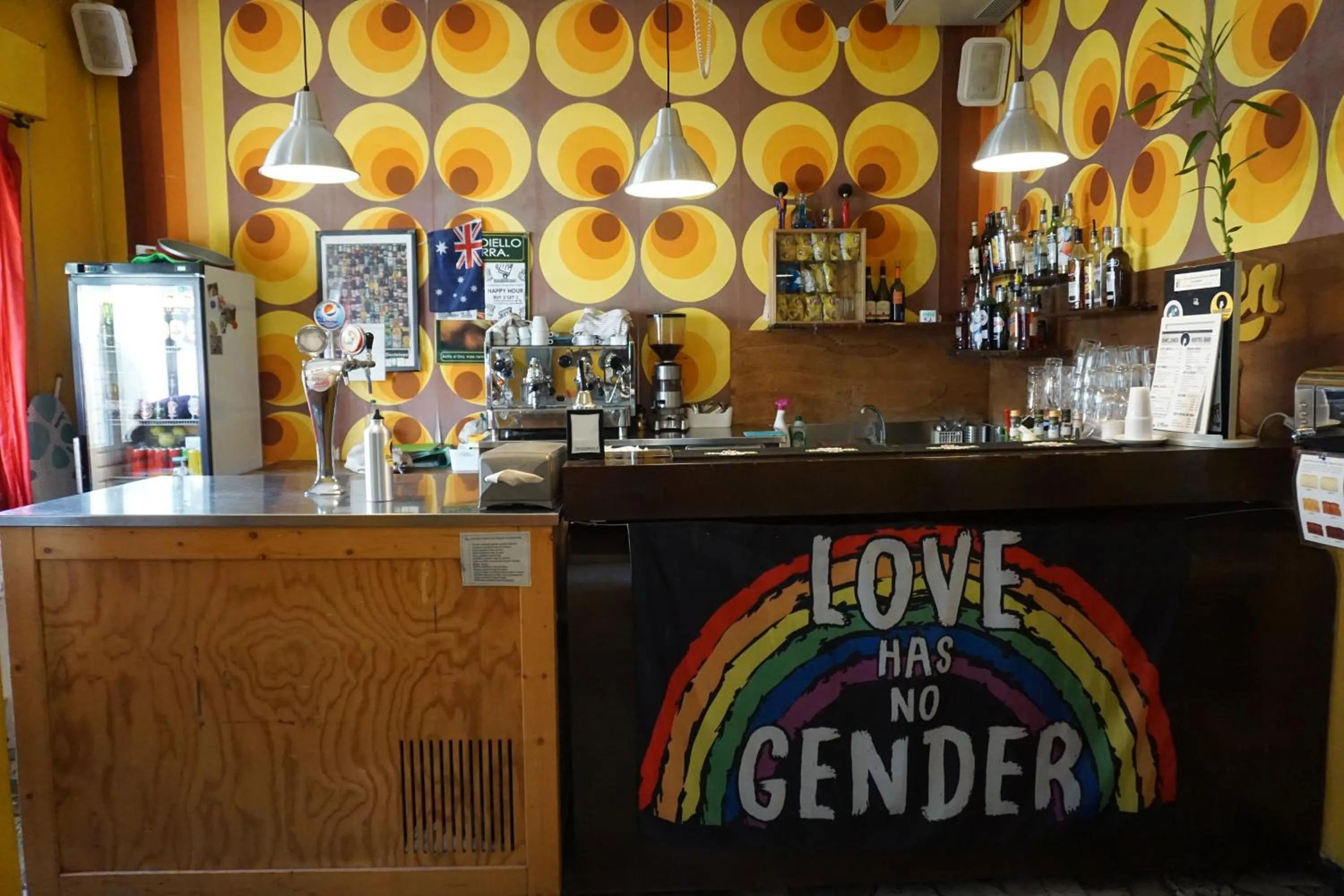 Lounge or bar in Sunflower City Student Hostel & Bar