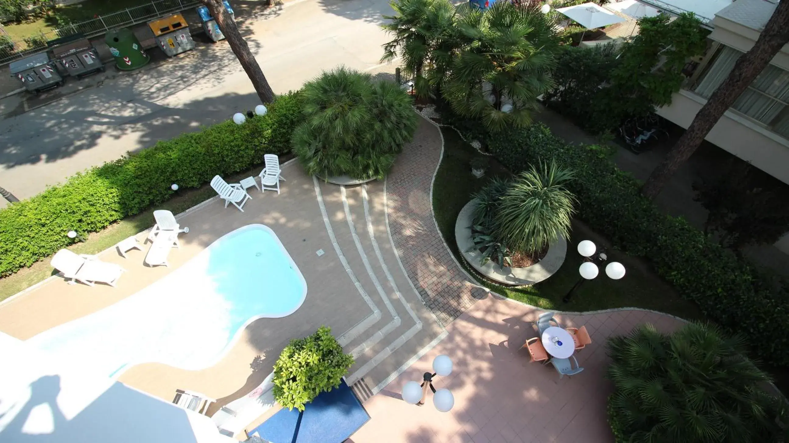 Pool view, Bird's-eye View in Hotel Kiss
