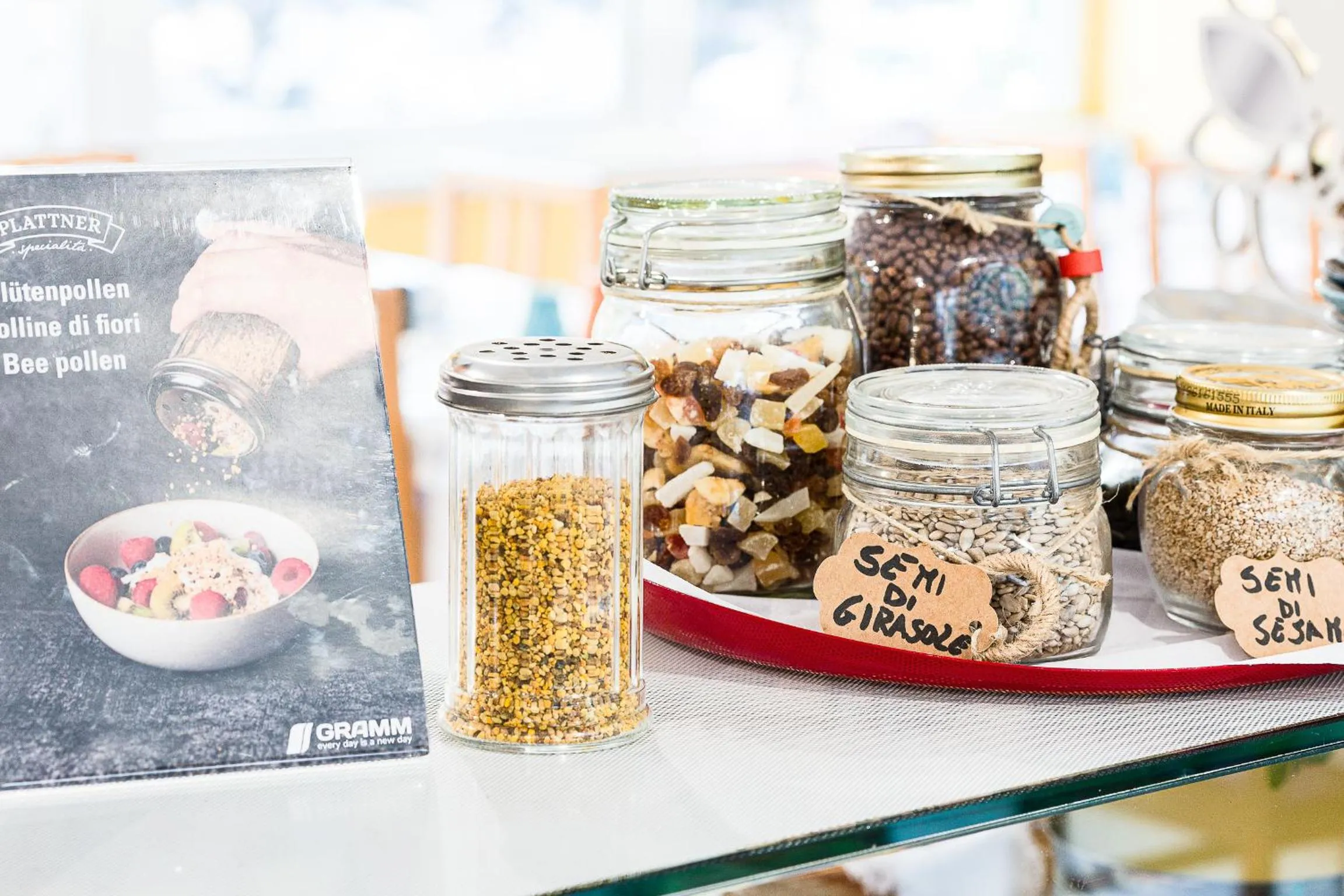 Restaurant/places to eat in Hotel Kiss