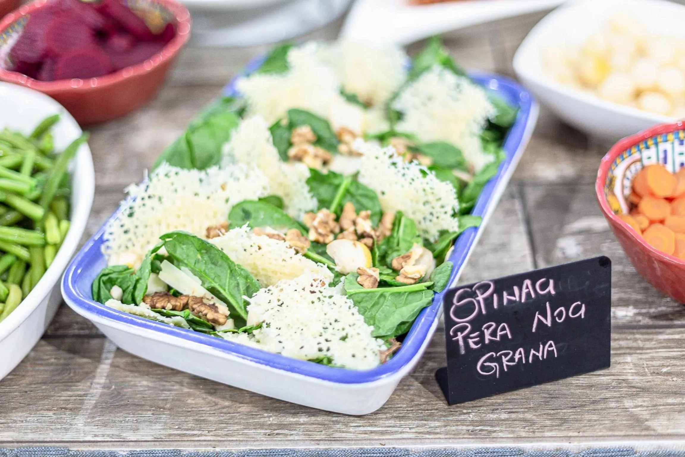 Restaurant/places to eat in Hotel Kiss