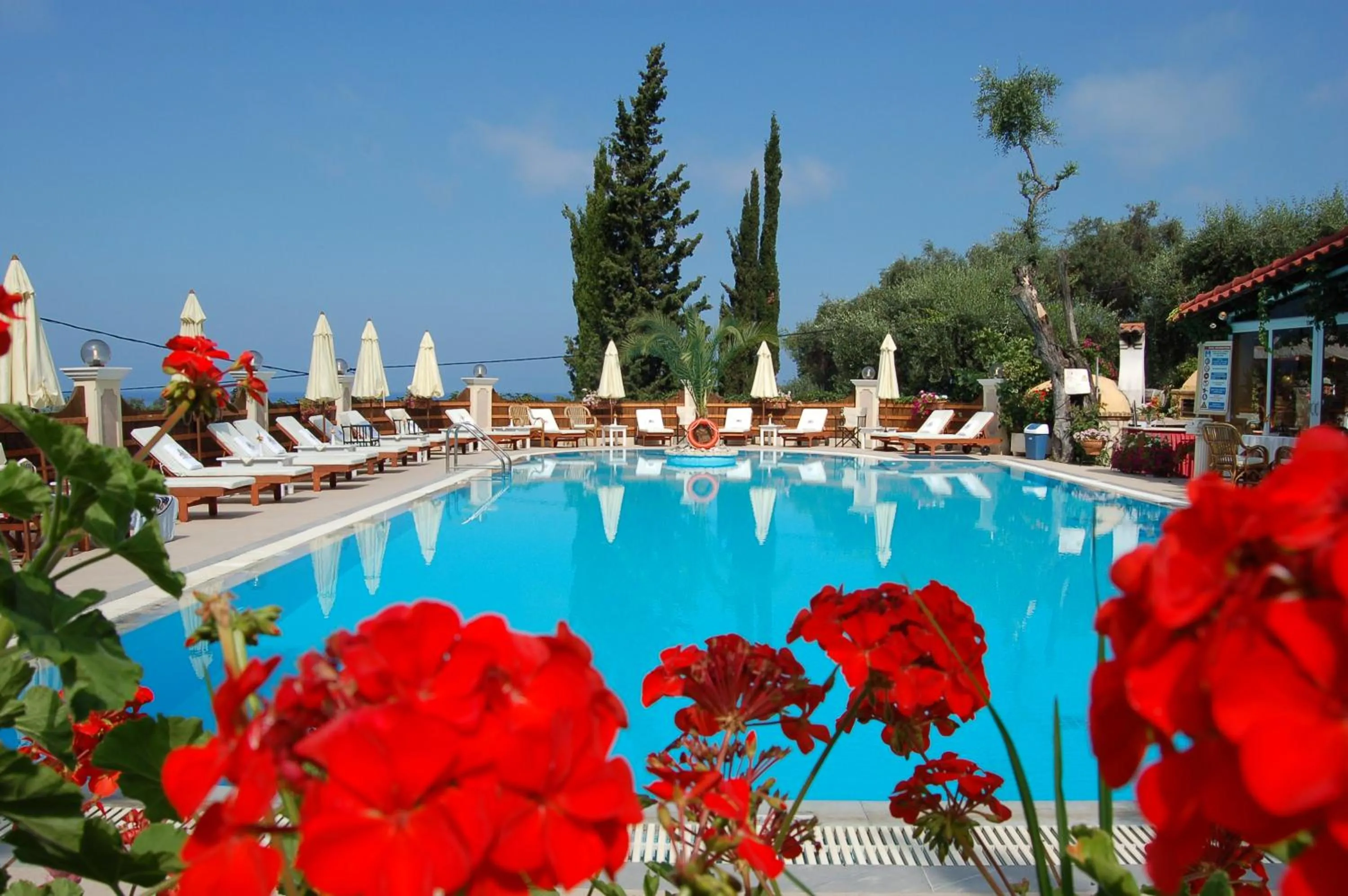 Property building in Agios Gordios Stevens on the hill