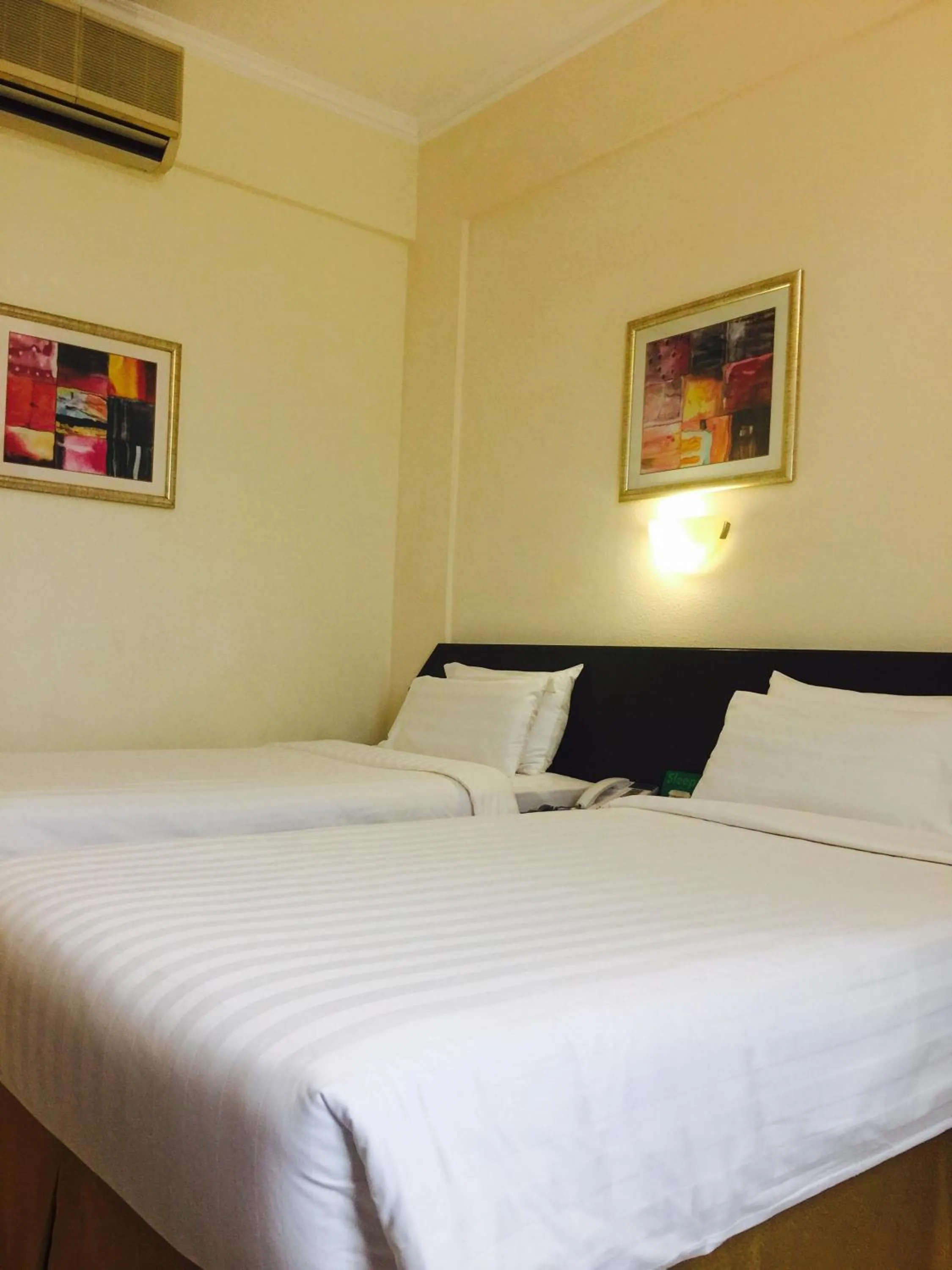 Bed in Hotel Al Madinah Holiday