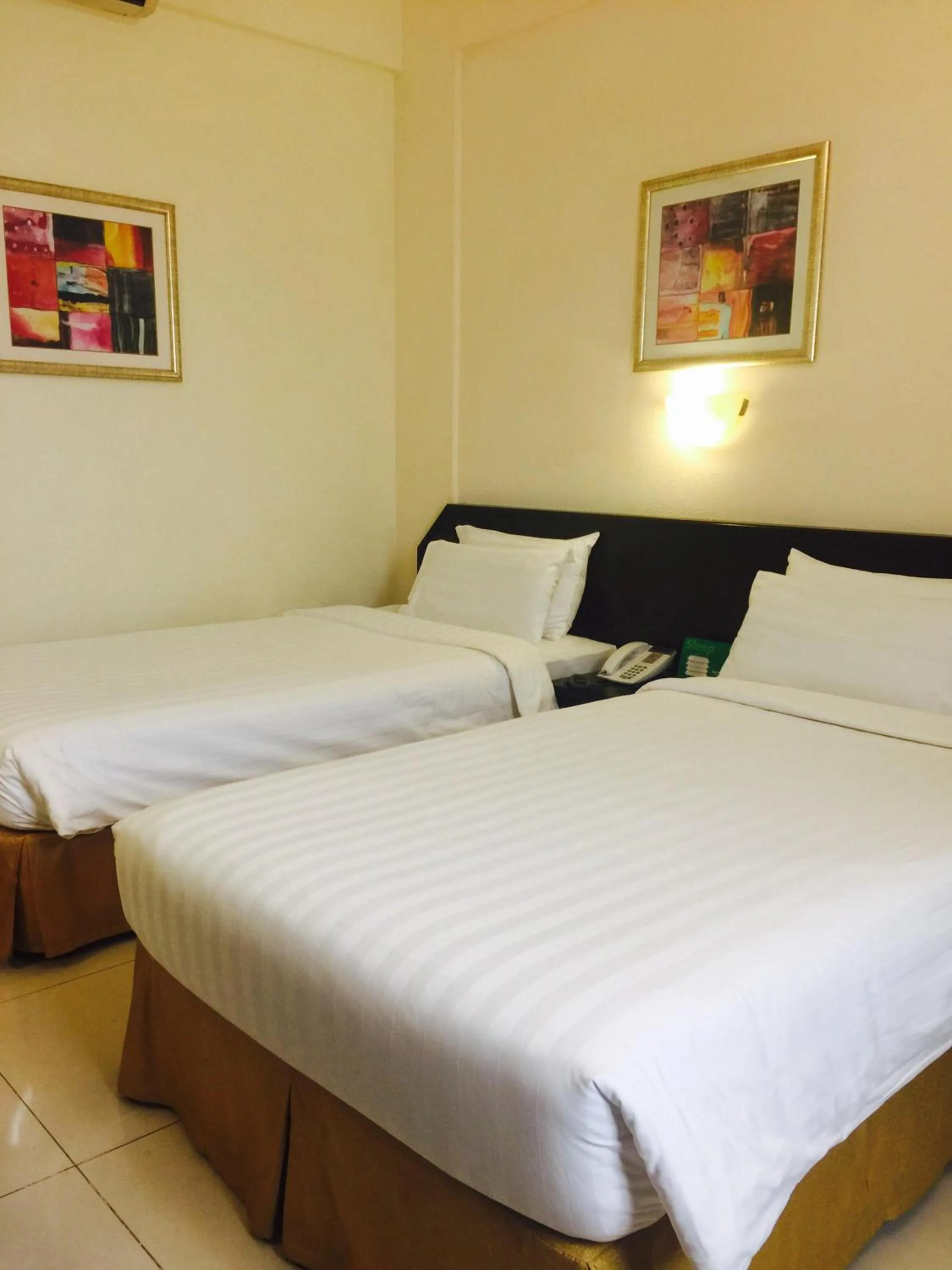 Bed in Hotel Al Madinah Holiday