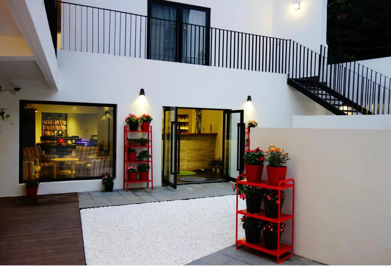 Bird's eye view in Dayin International Youth Hostel - Oriental Pearl & Lujiazui