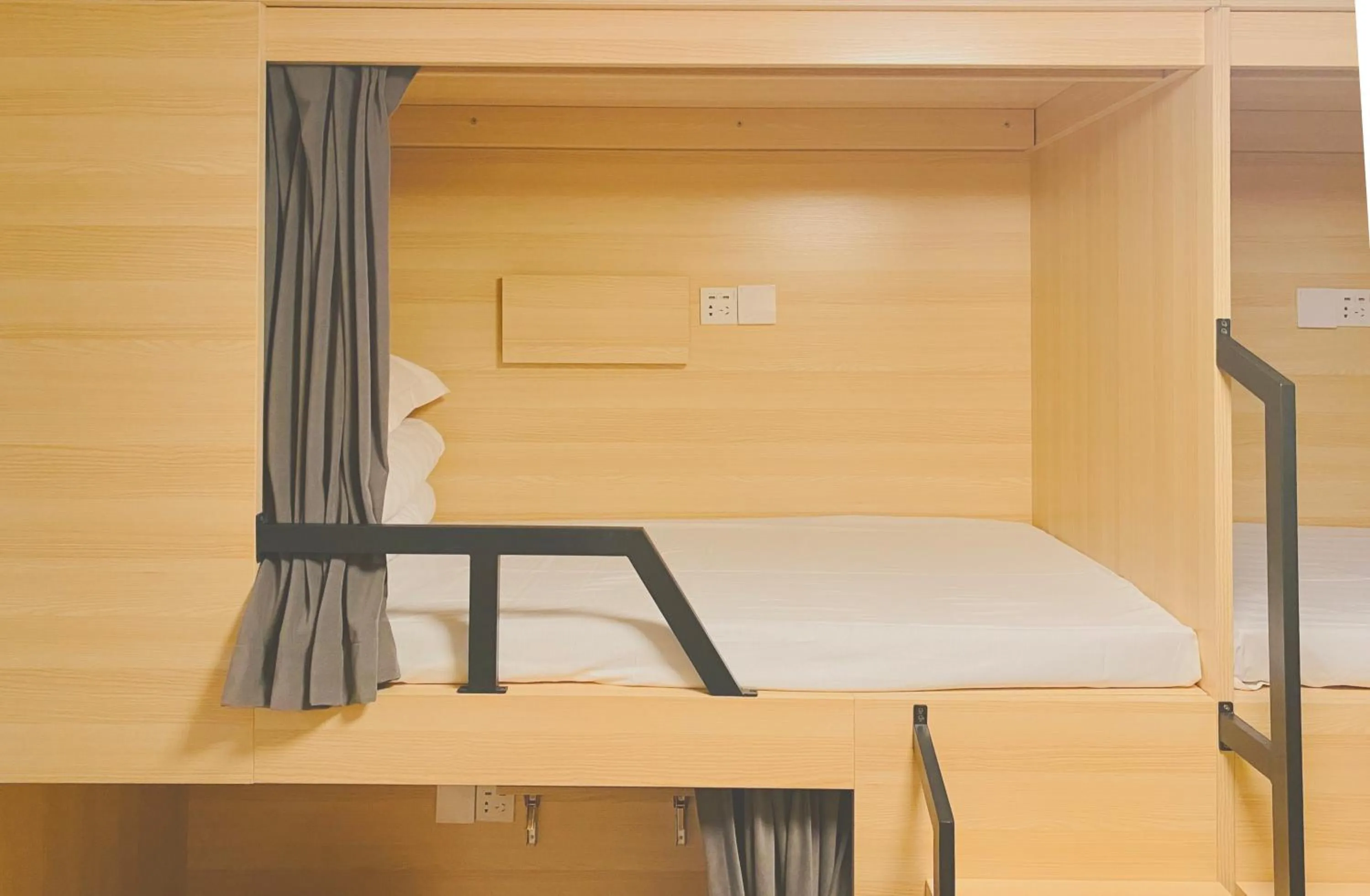 bunk bed, Bed in Dayin International Youth Hostel - Oriental Pearl & Lujiazui