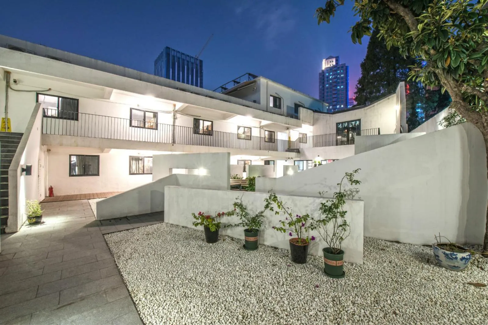 Off site in Dayin International Youth Hostel - Oriental Pearl & Lujiazui